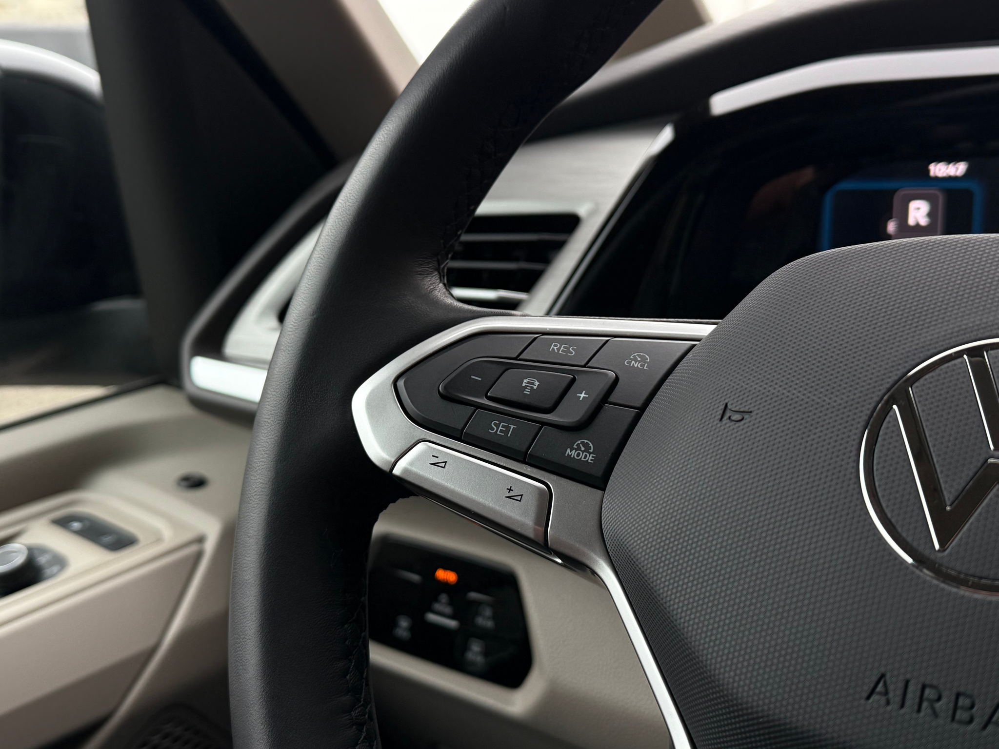 listing desktop thumbnail image 19