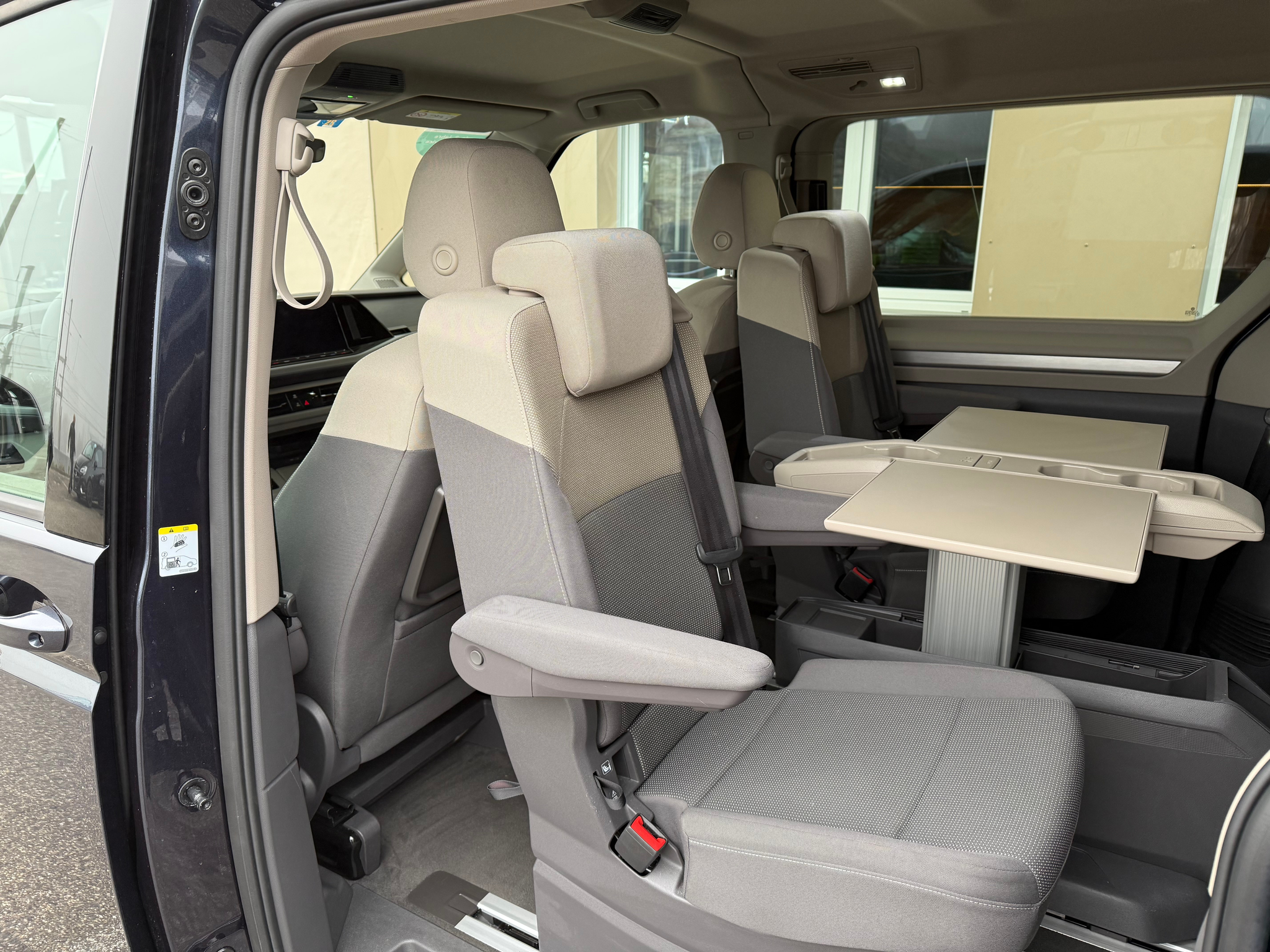 listing desktop thumbnail image 24