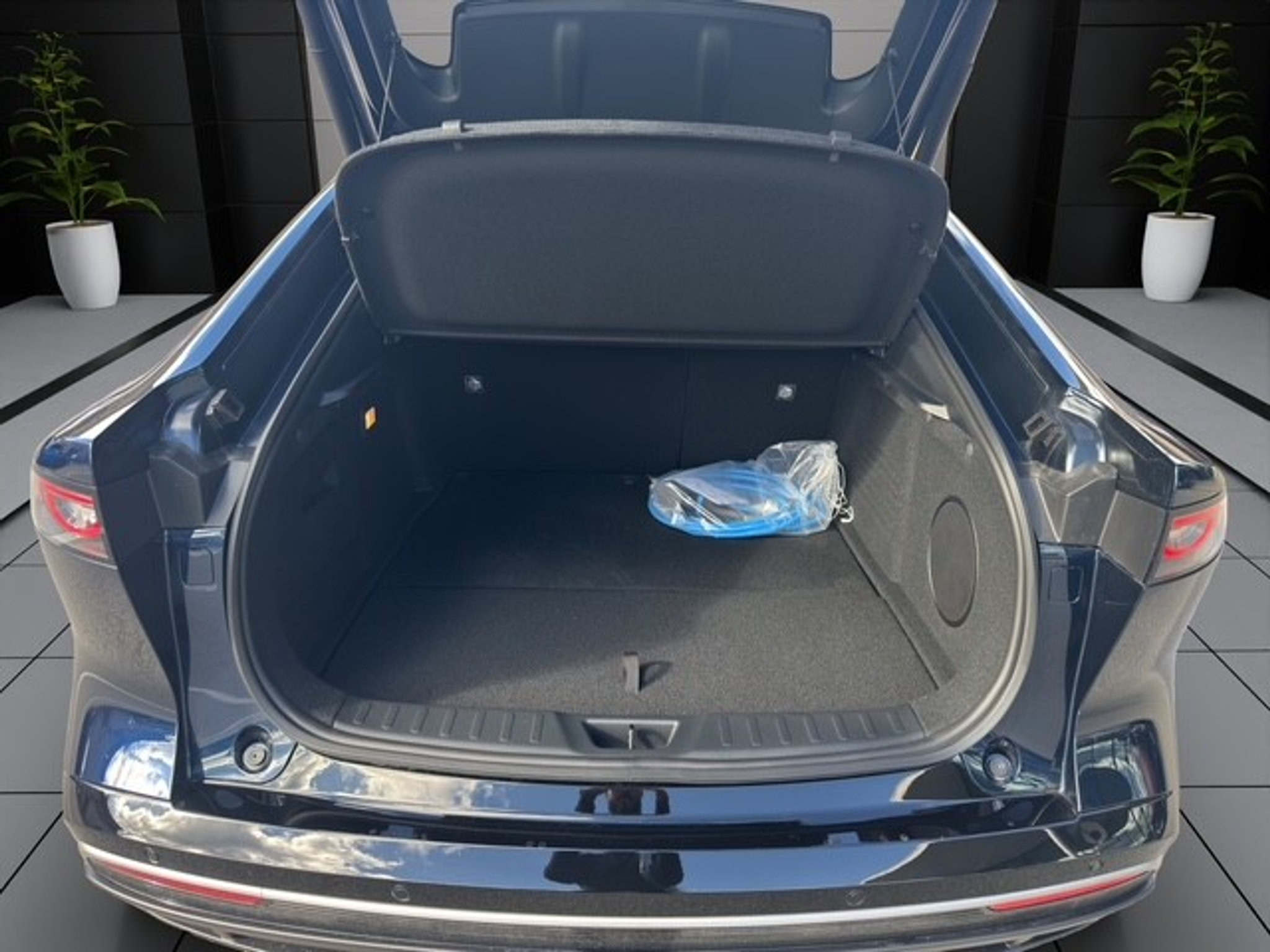 listing desktop thumbnail image 13