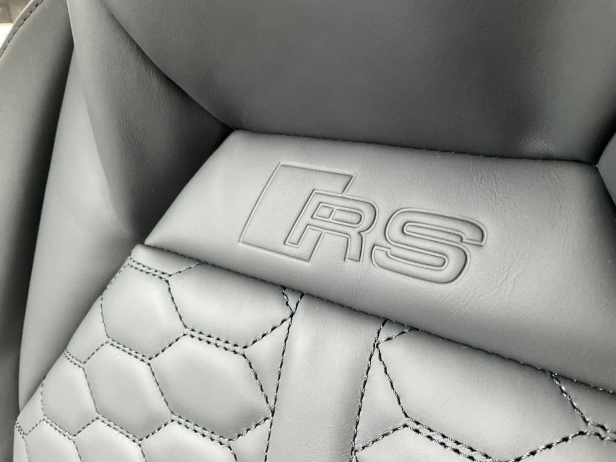 listing desktop thumbnail image 23