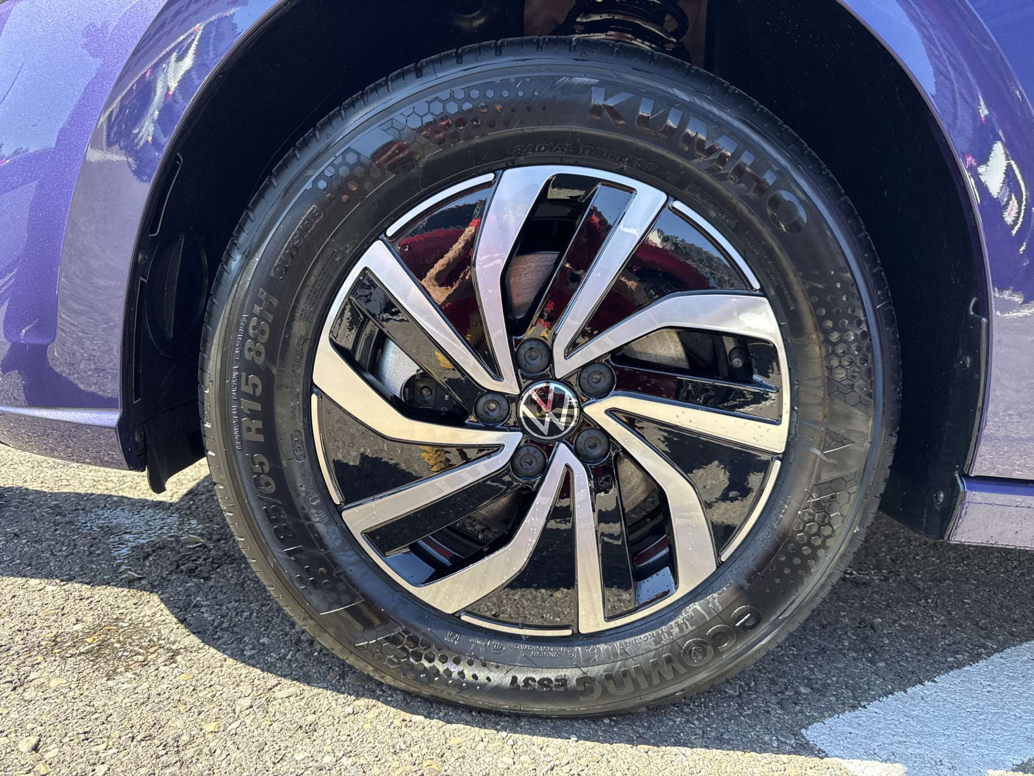 listing desktop thumbnail image 7