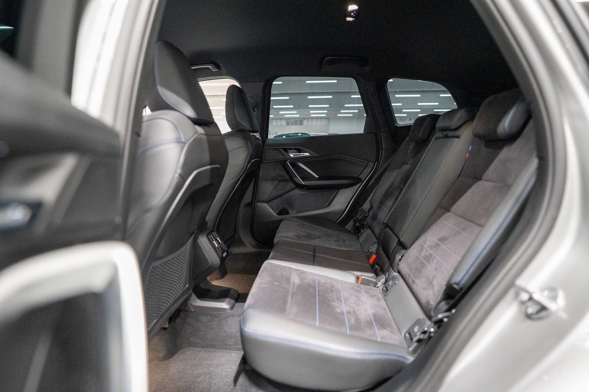 listing desktop thumbnail image 11