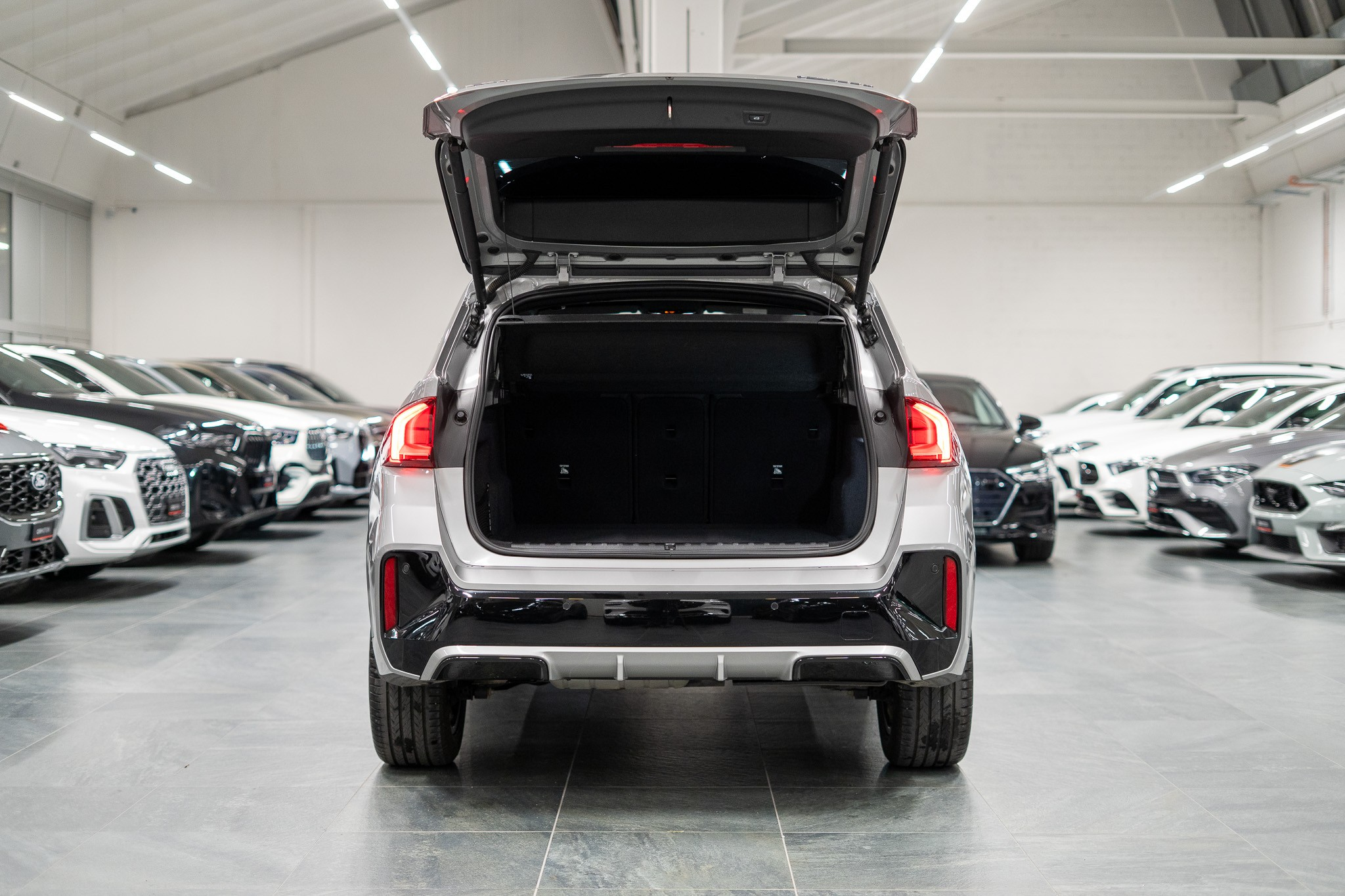 listing desktop thumbnail image 5