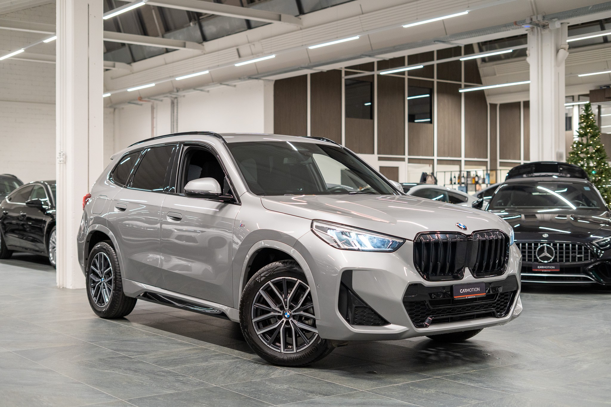 listing desktop thumbnail image 2