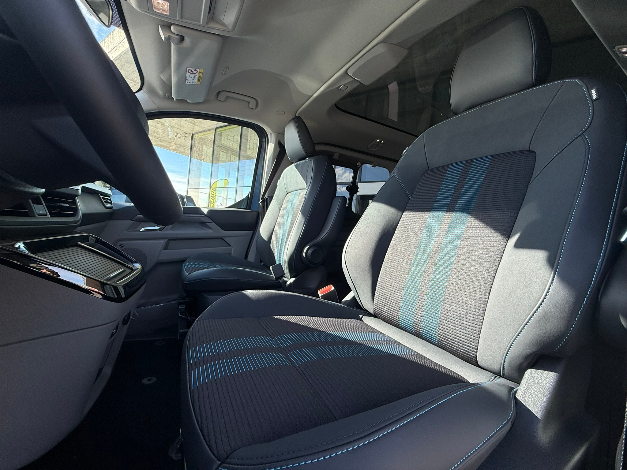 listing desktop thumbnail image 6