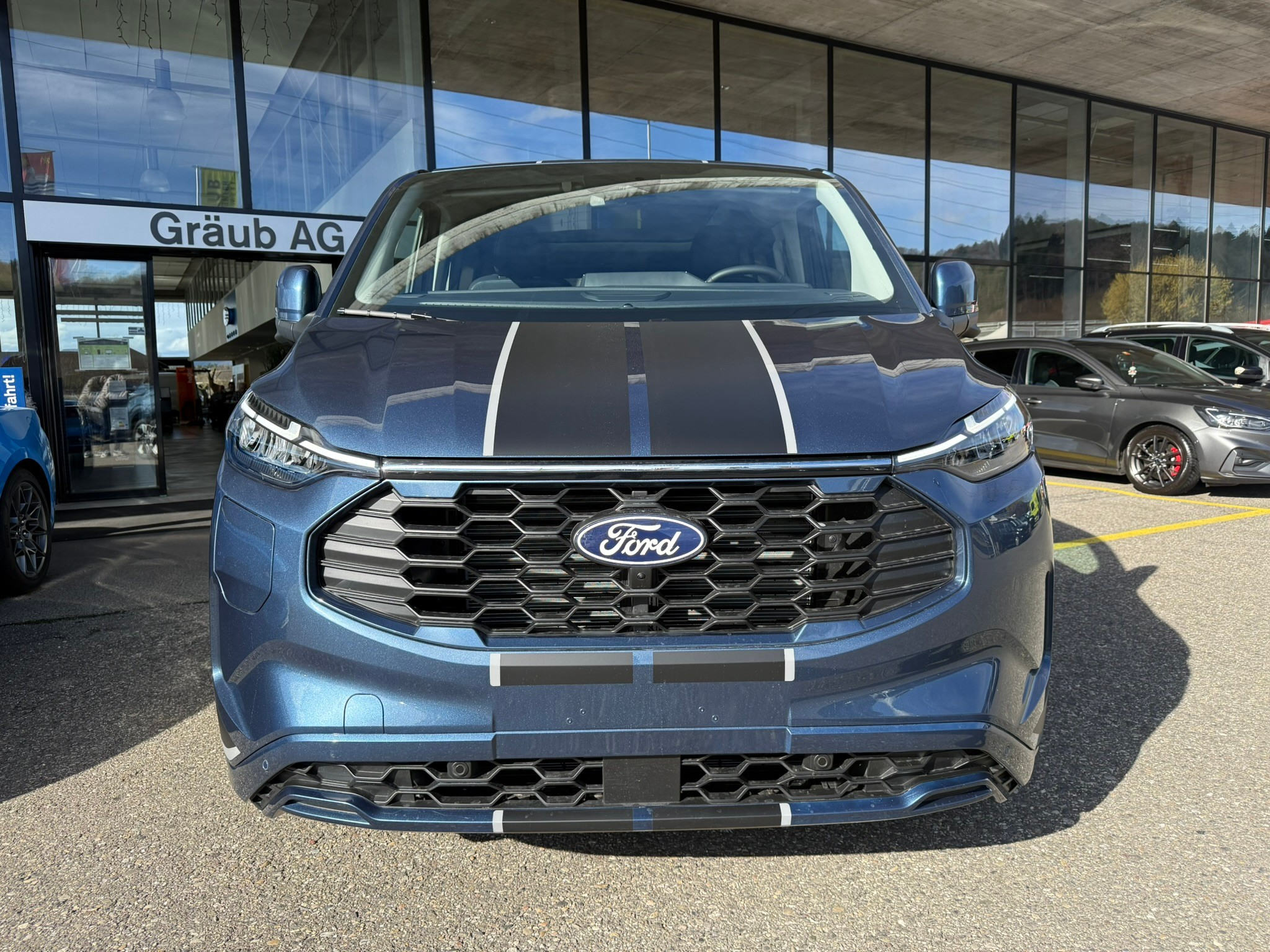 listing desktop thumbnail image 1