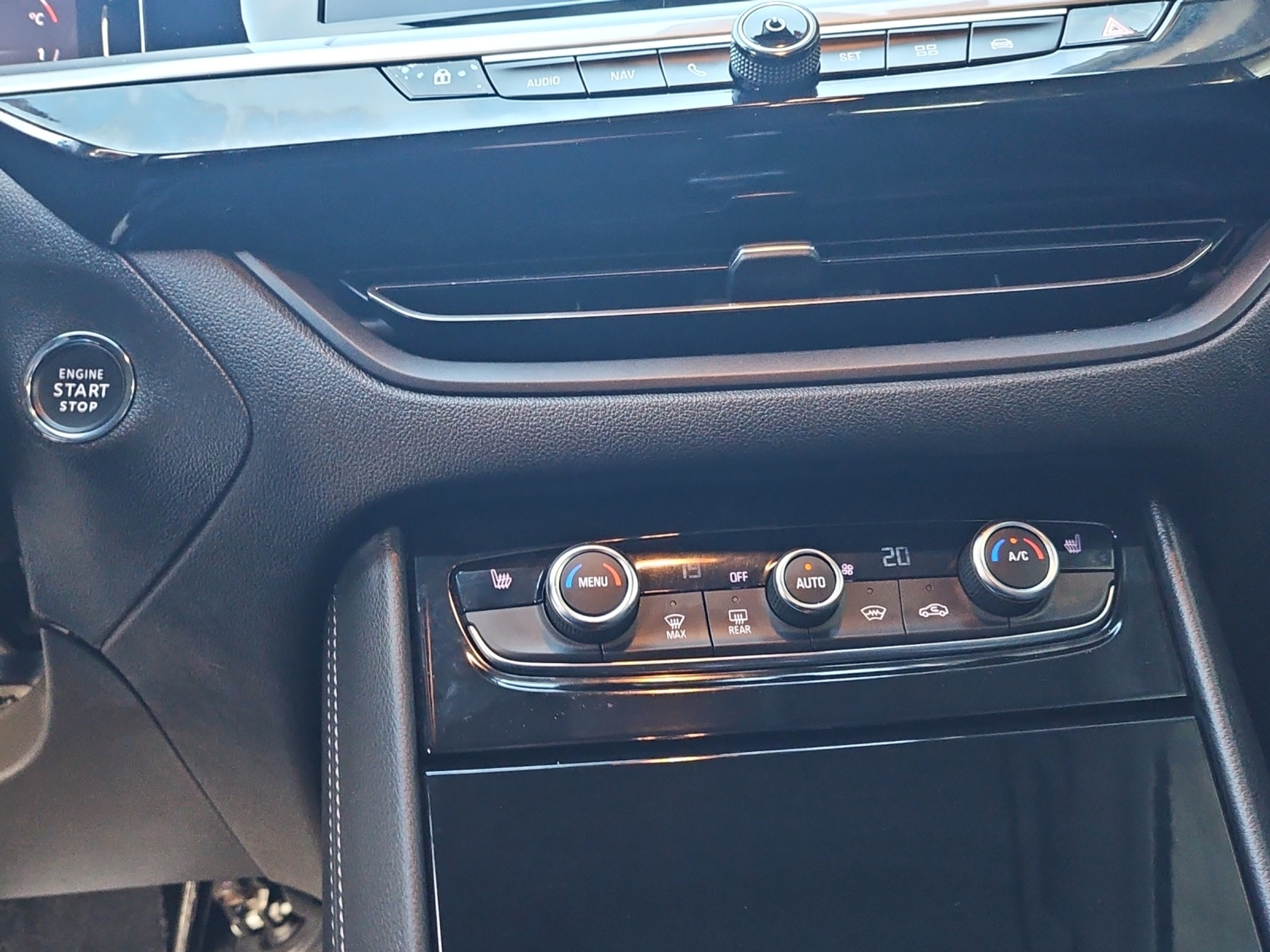 listing desktop thumbnail image 14