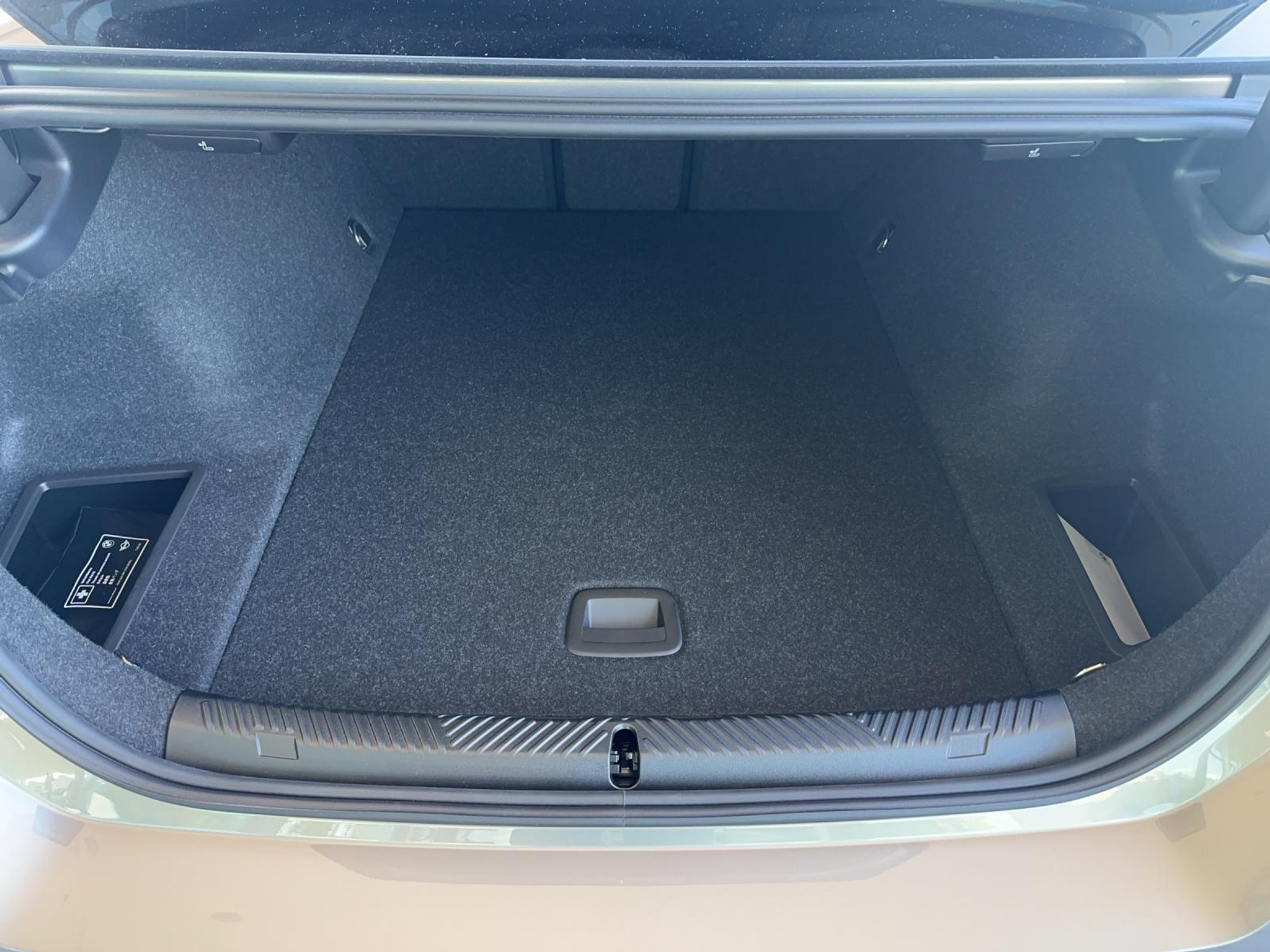 listing desktop thumbnail image 14