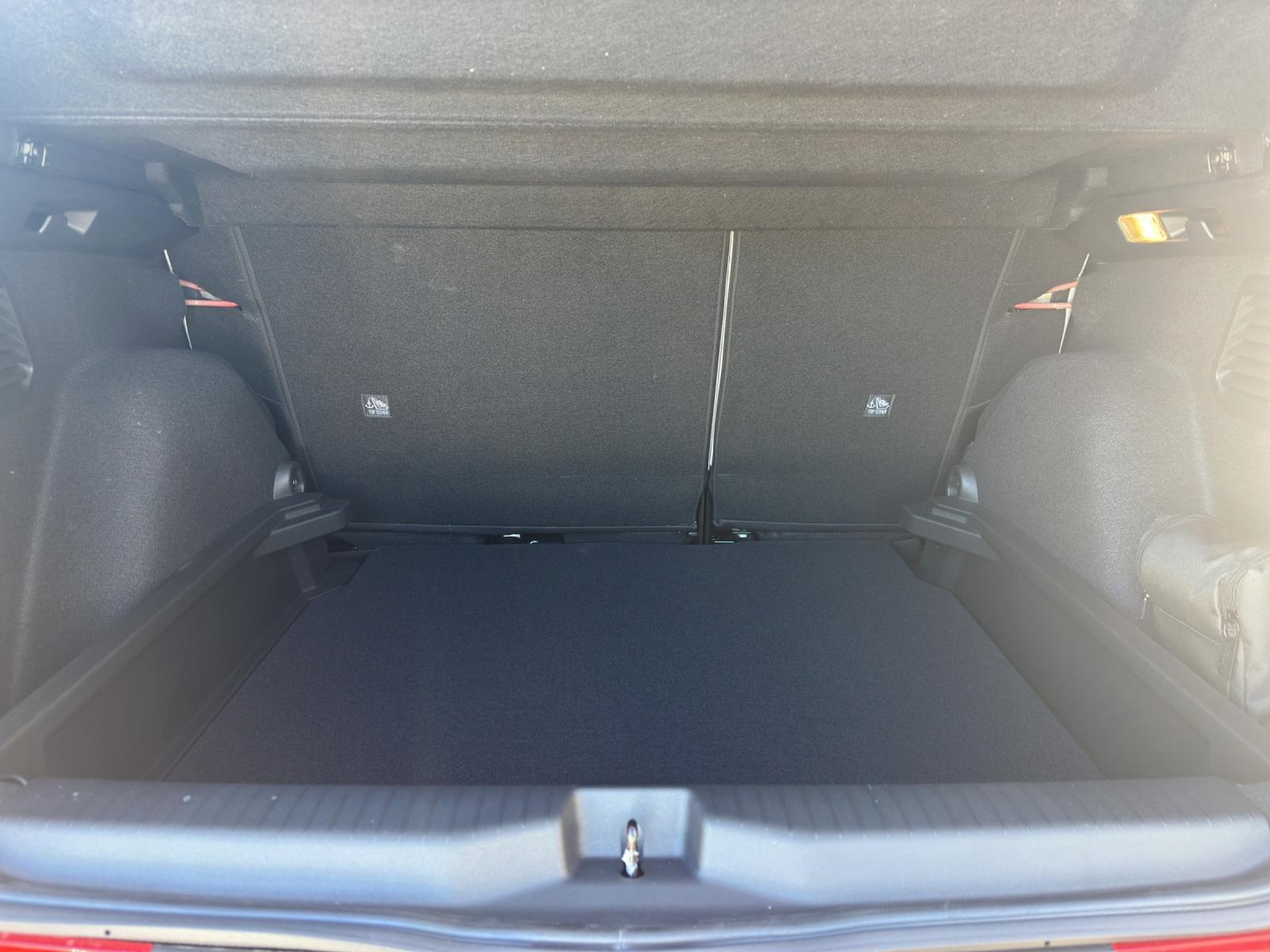 listing desktop thumbnail image 18