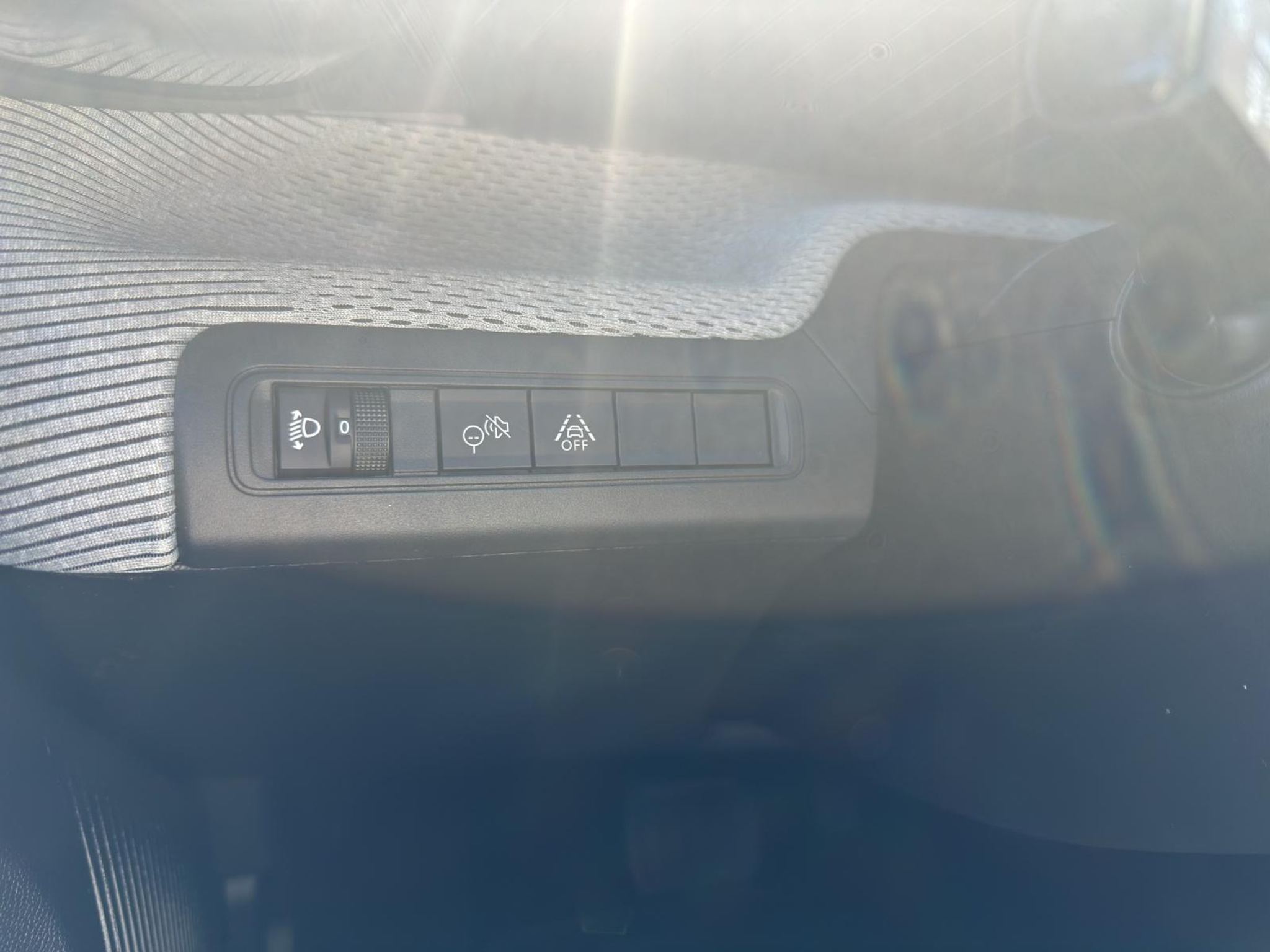 listing desktop thumbnail image 11