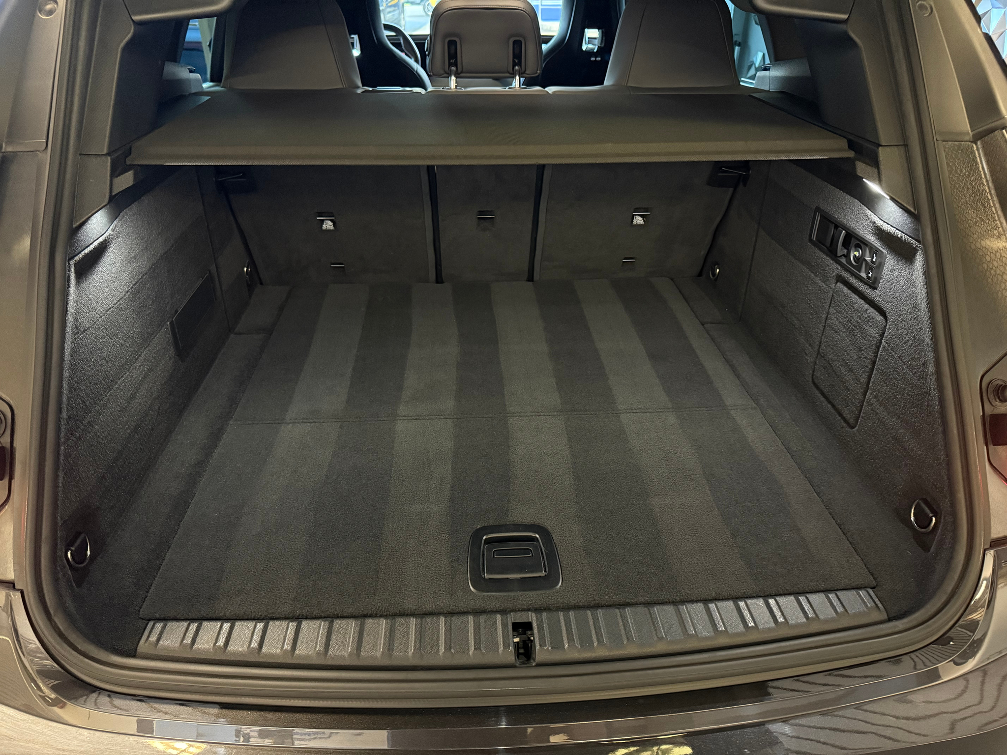 listing desktop thumbnail image 9