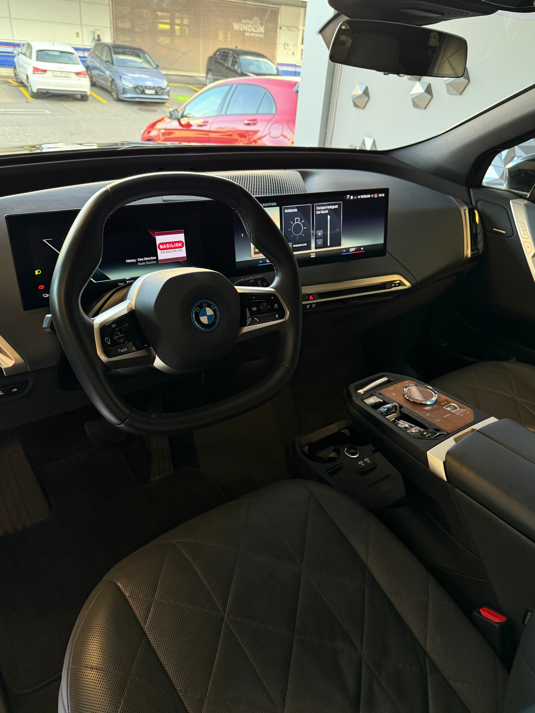 listing desktop thumbnail image 4