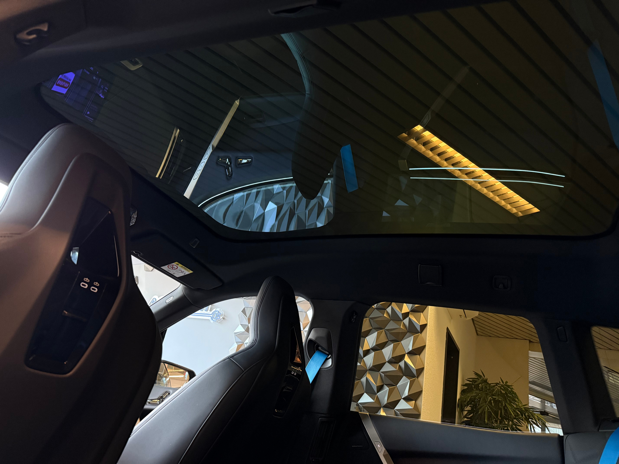 listing desktop thumbnail image 7