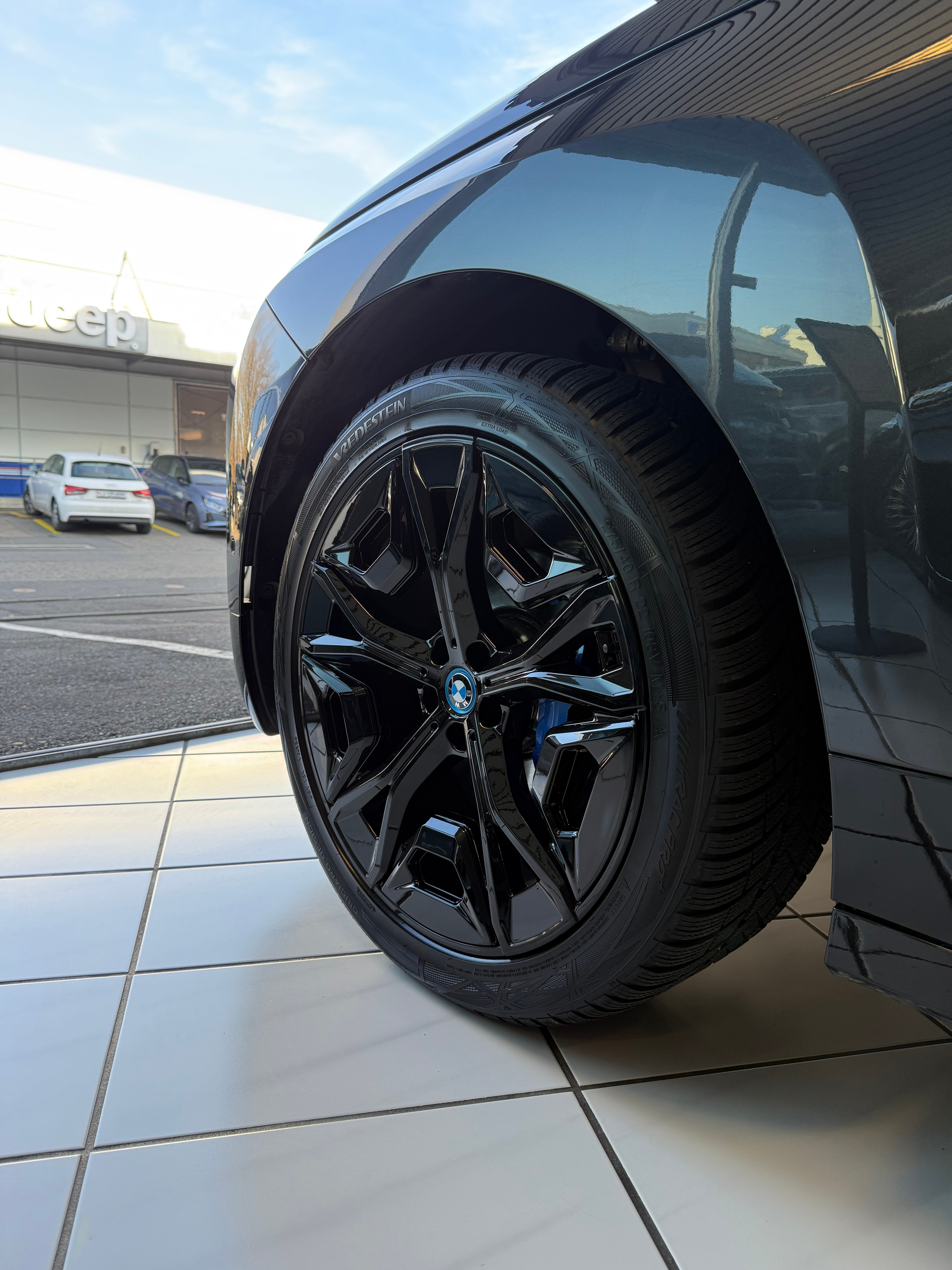 listing desktop thumbnail image 14