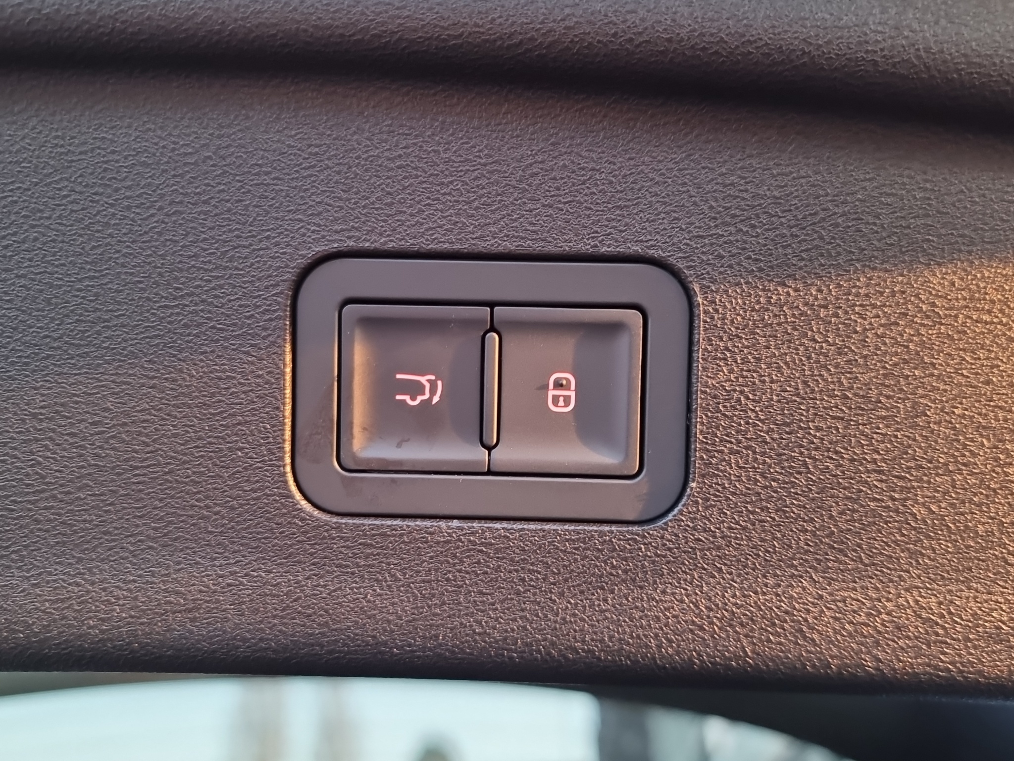 listing desktop thumbnail image 17