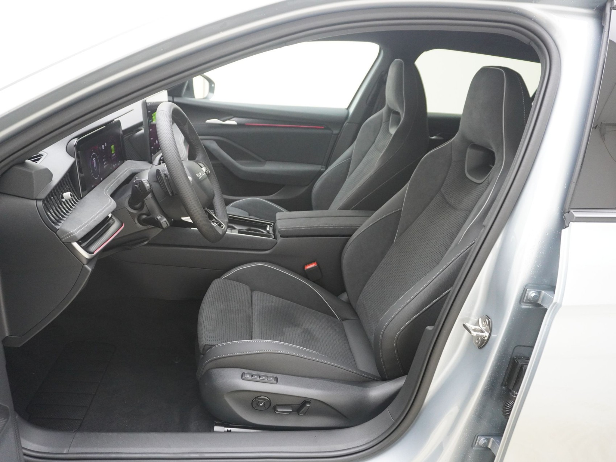 listing desktop thumbnail image 12