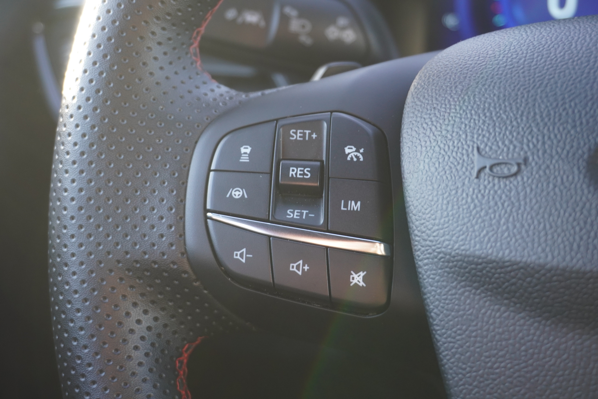 listing desktop thumbnail image 16