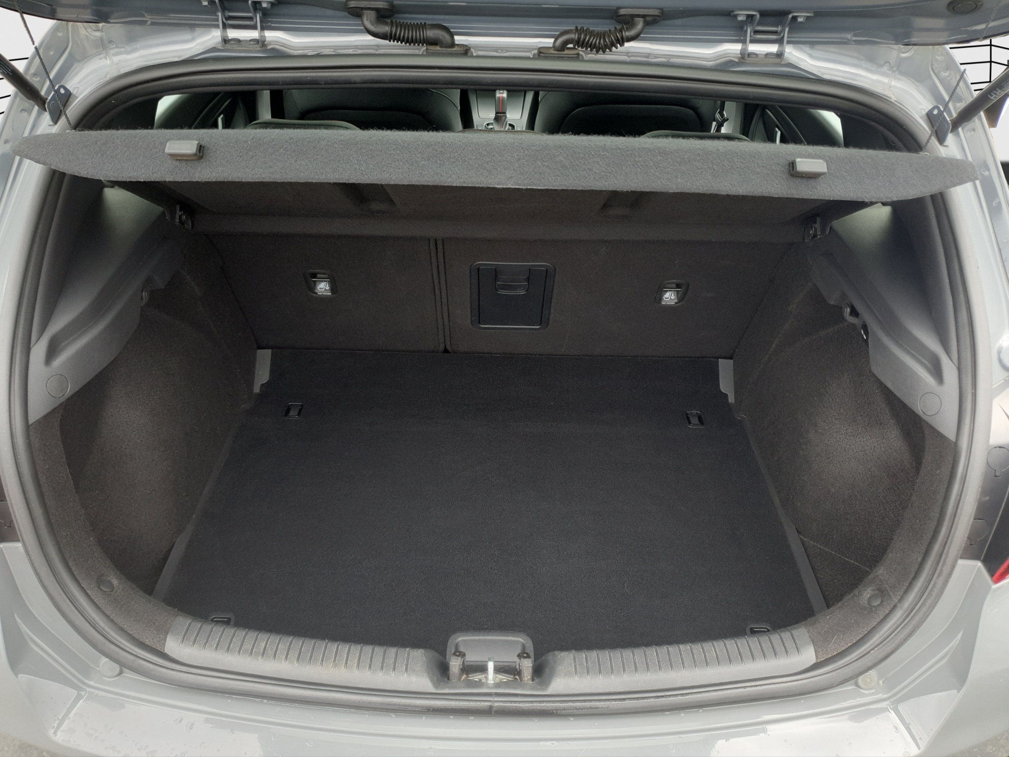 listing desktop thumbnail image 14