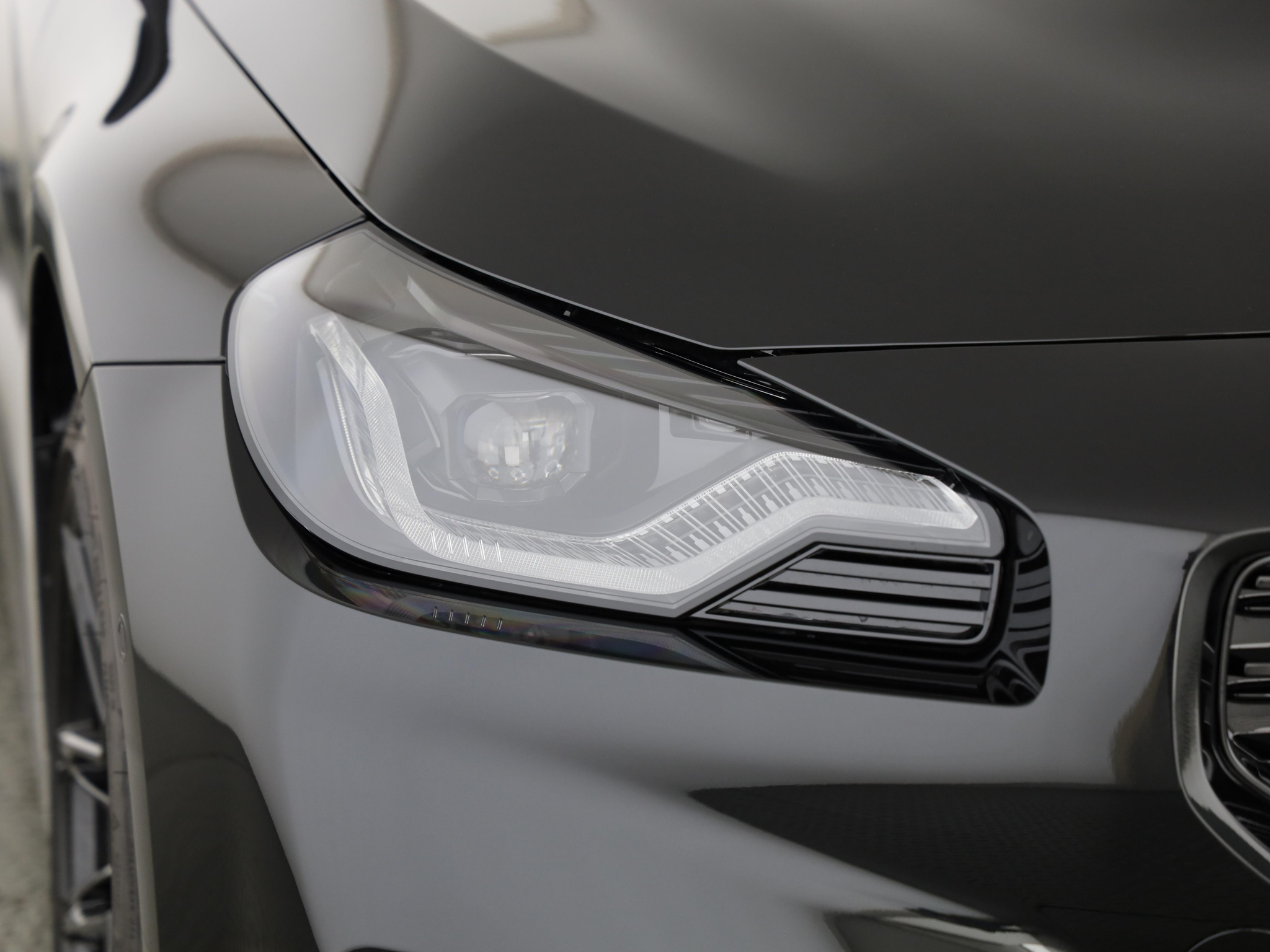 listing desktop thumbnail image 6