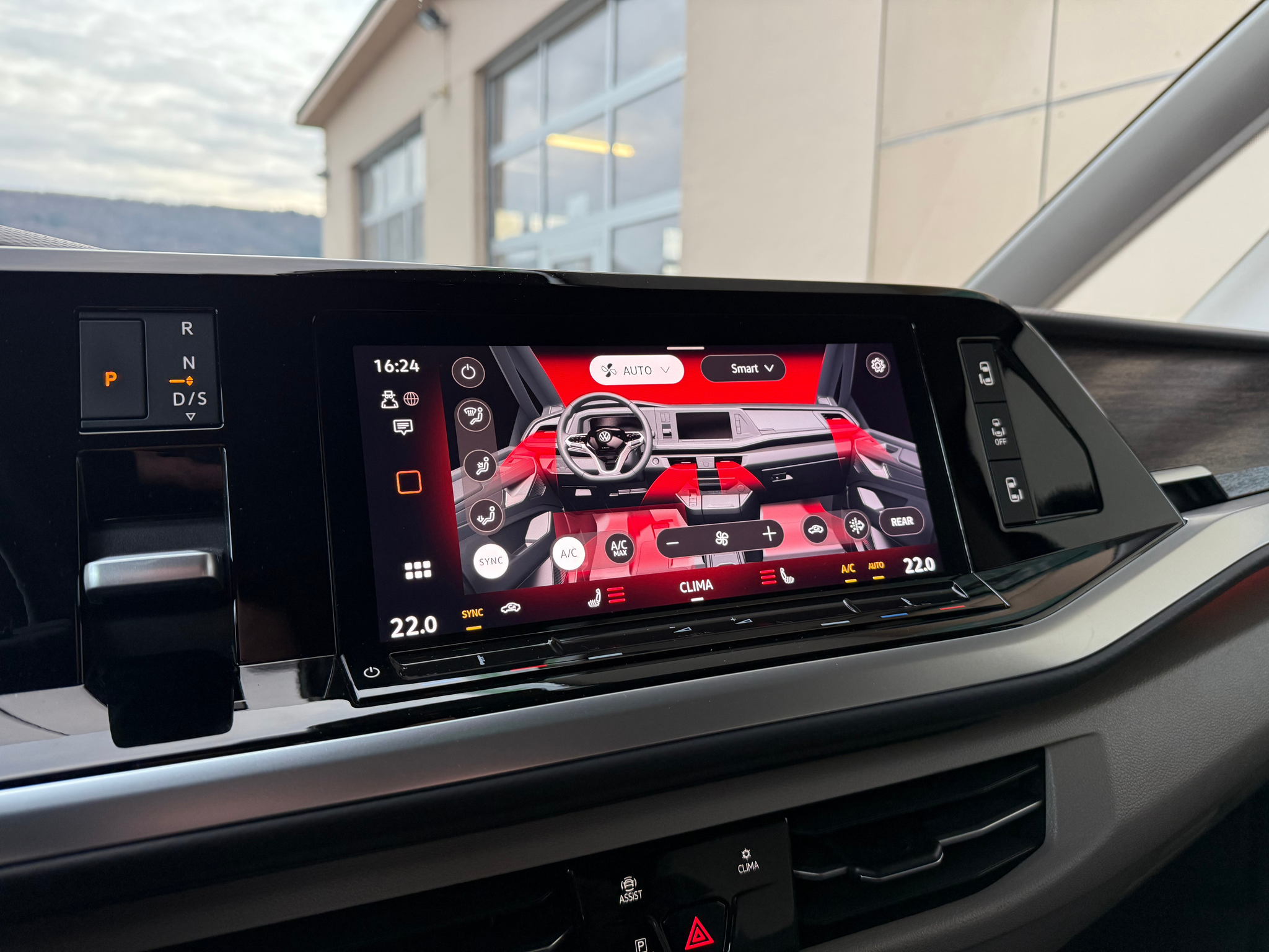 listing desktop thumbnail image 13