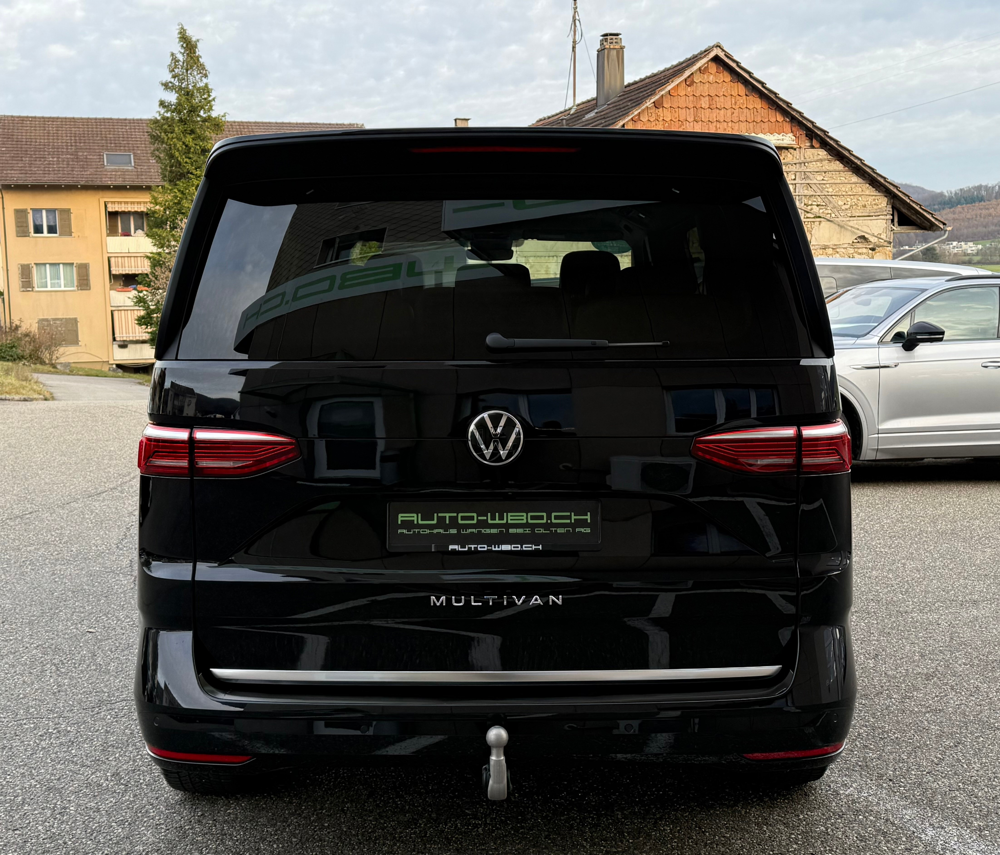 listing desktop thumbnail image 2