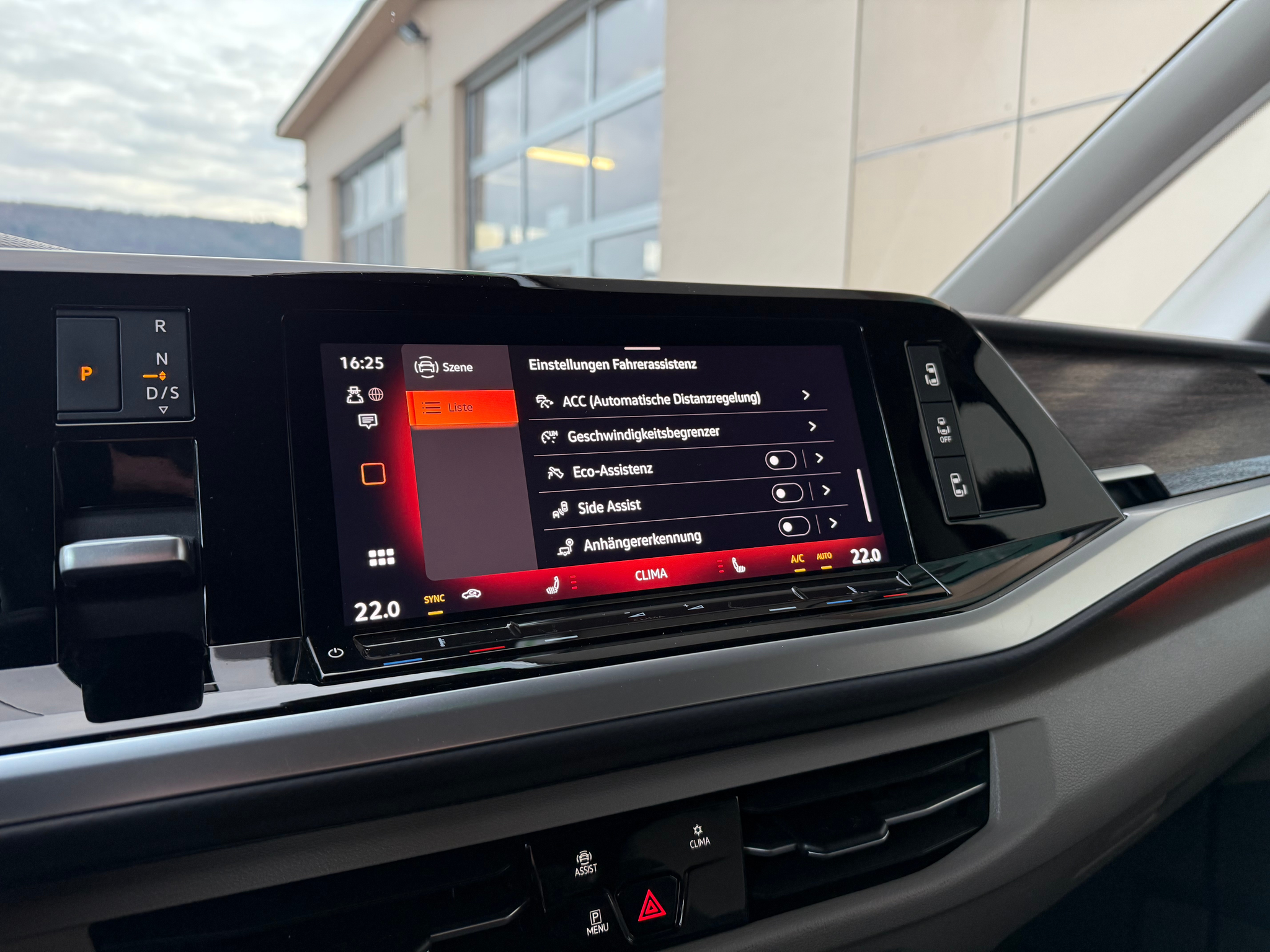 listing desktop thumbnail image 16