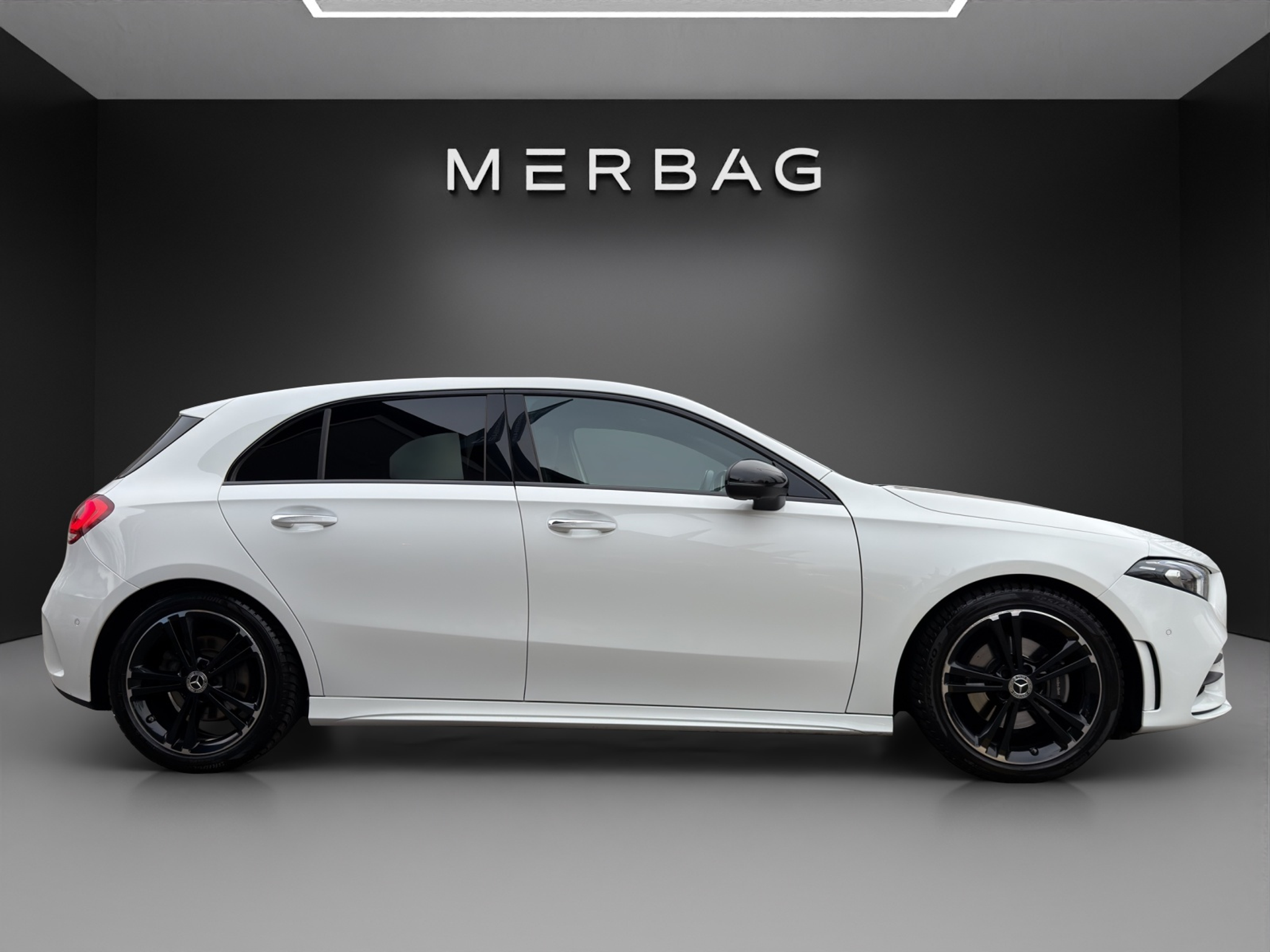 listing desktop thumbnail image 1