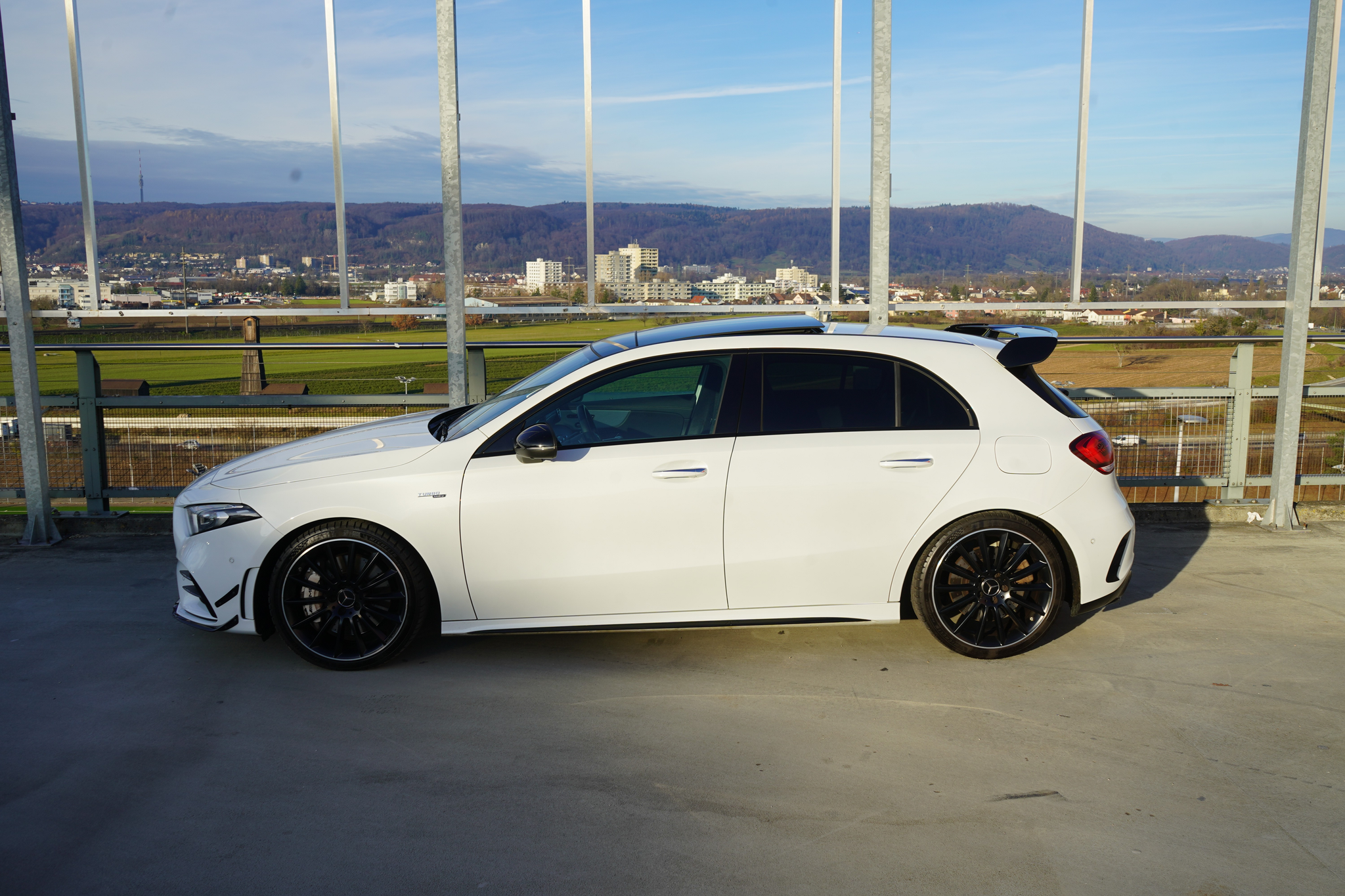 listing desktop thumbnail image 5