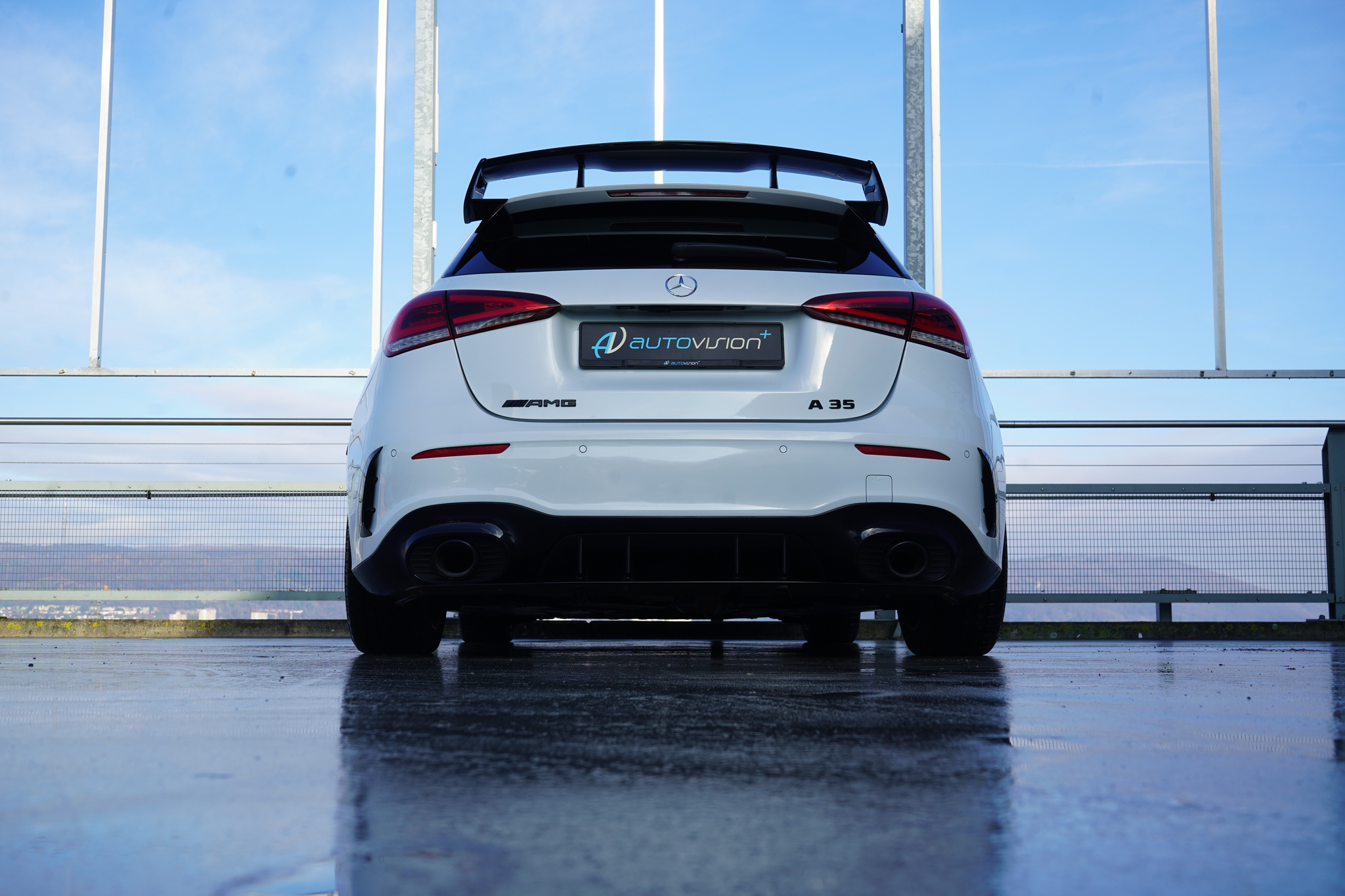 listing desktop thumbnail image 18