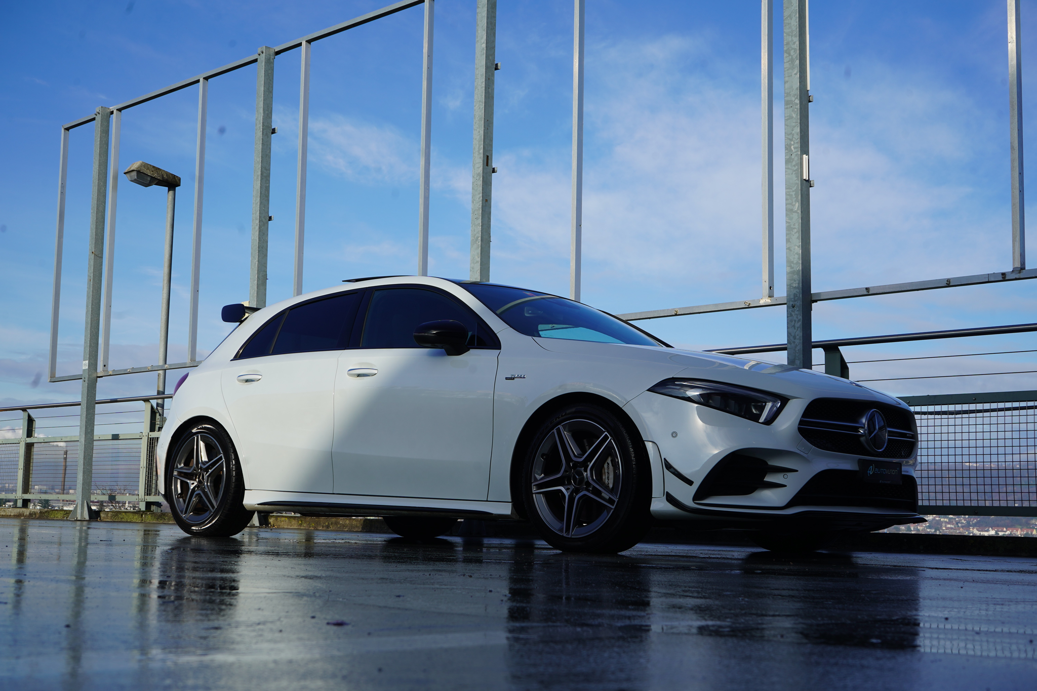 listing desktop thumbnail image 7