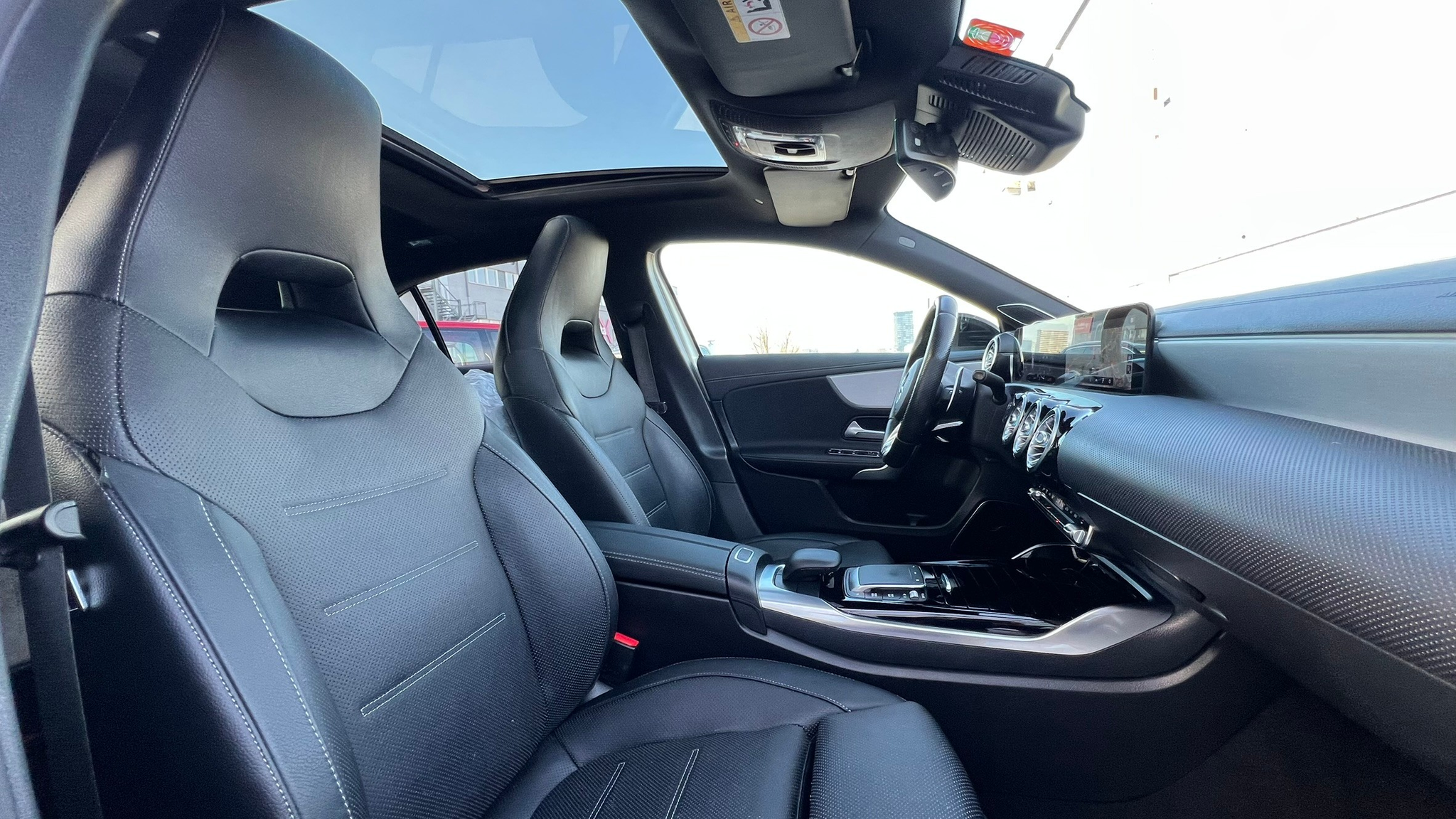 listing desktop thumbnail image 25