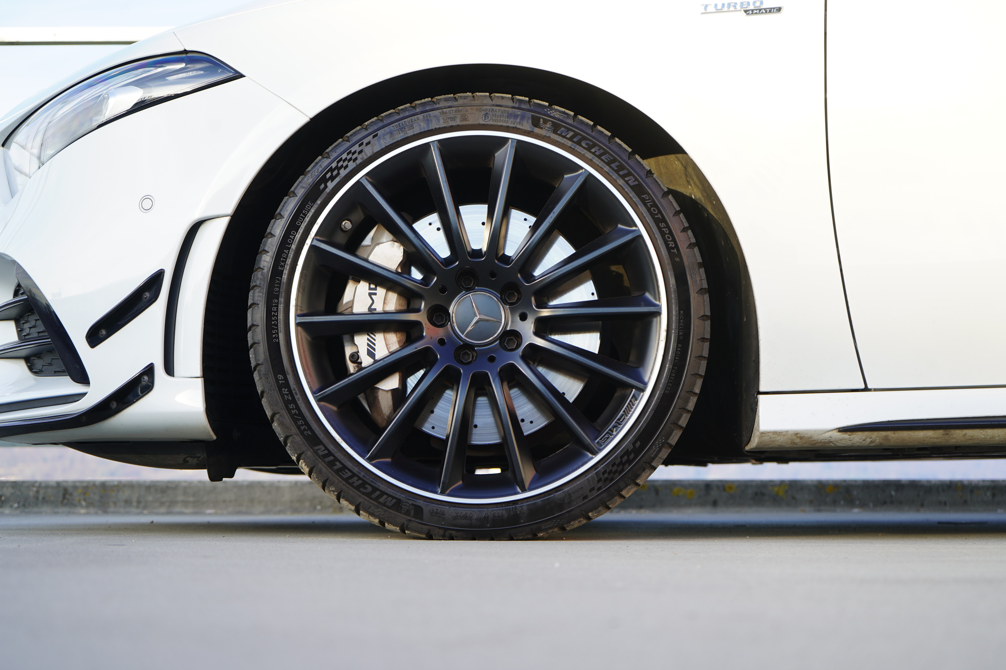 listing desktop thumbnail image 19