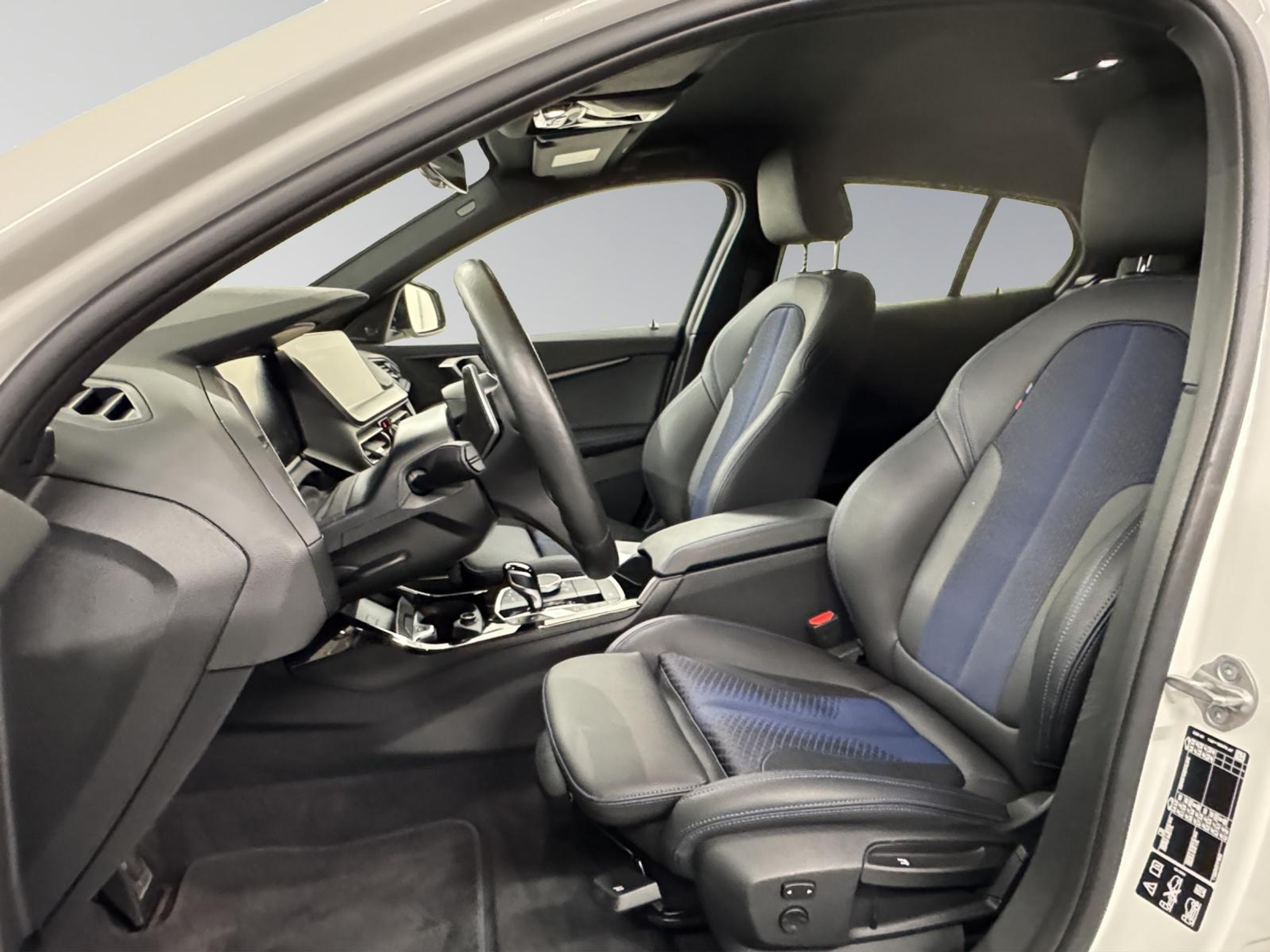 listing desktop thumbnail image 10