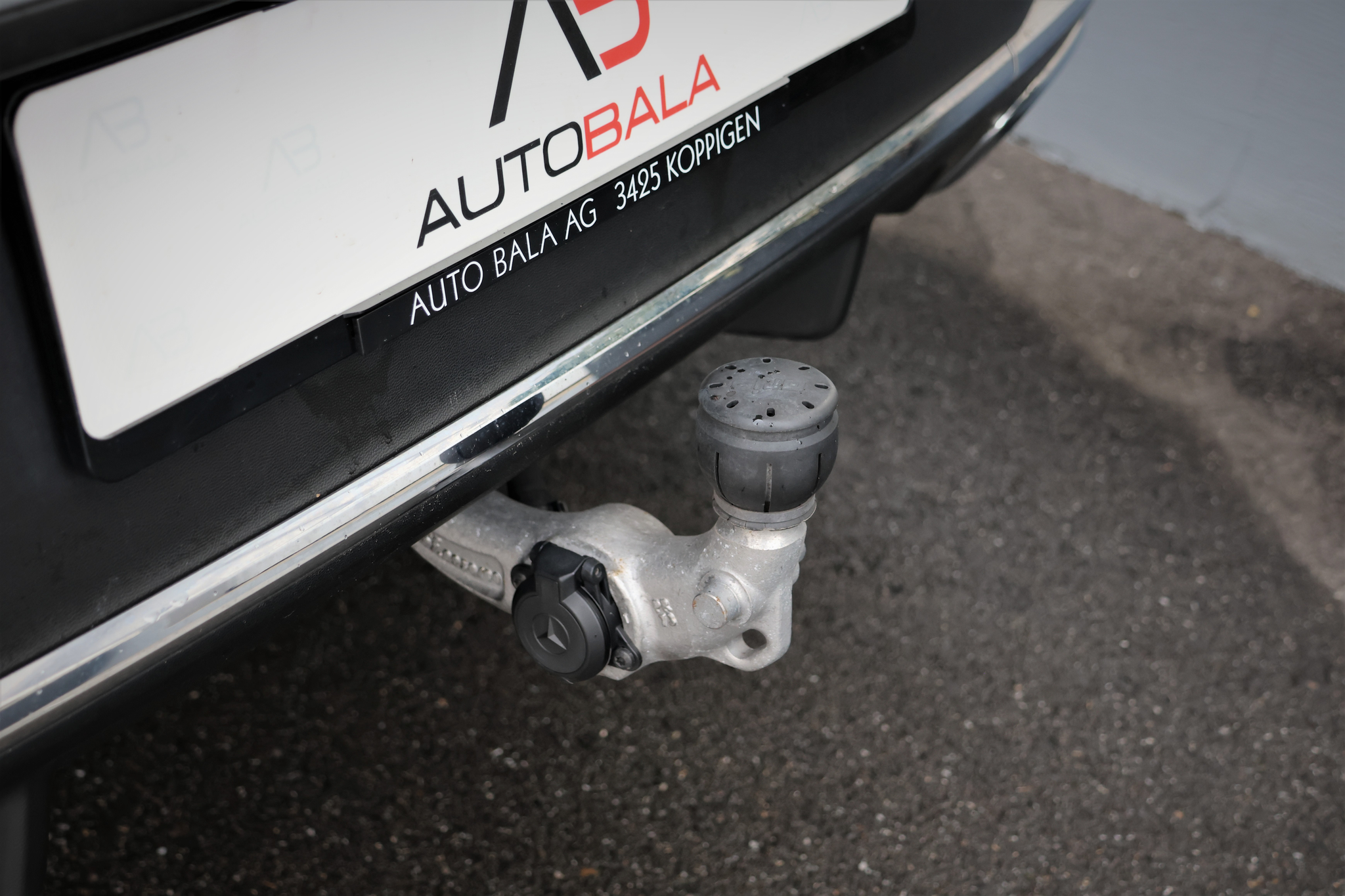 listing desktop thumbnail image 18