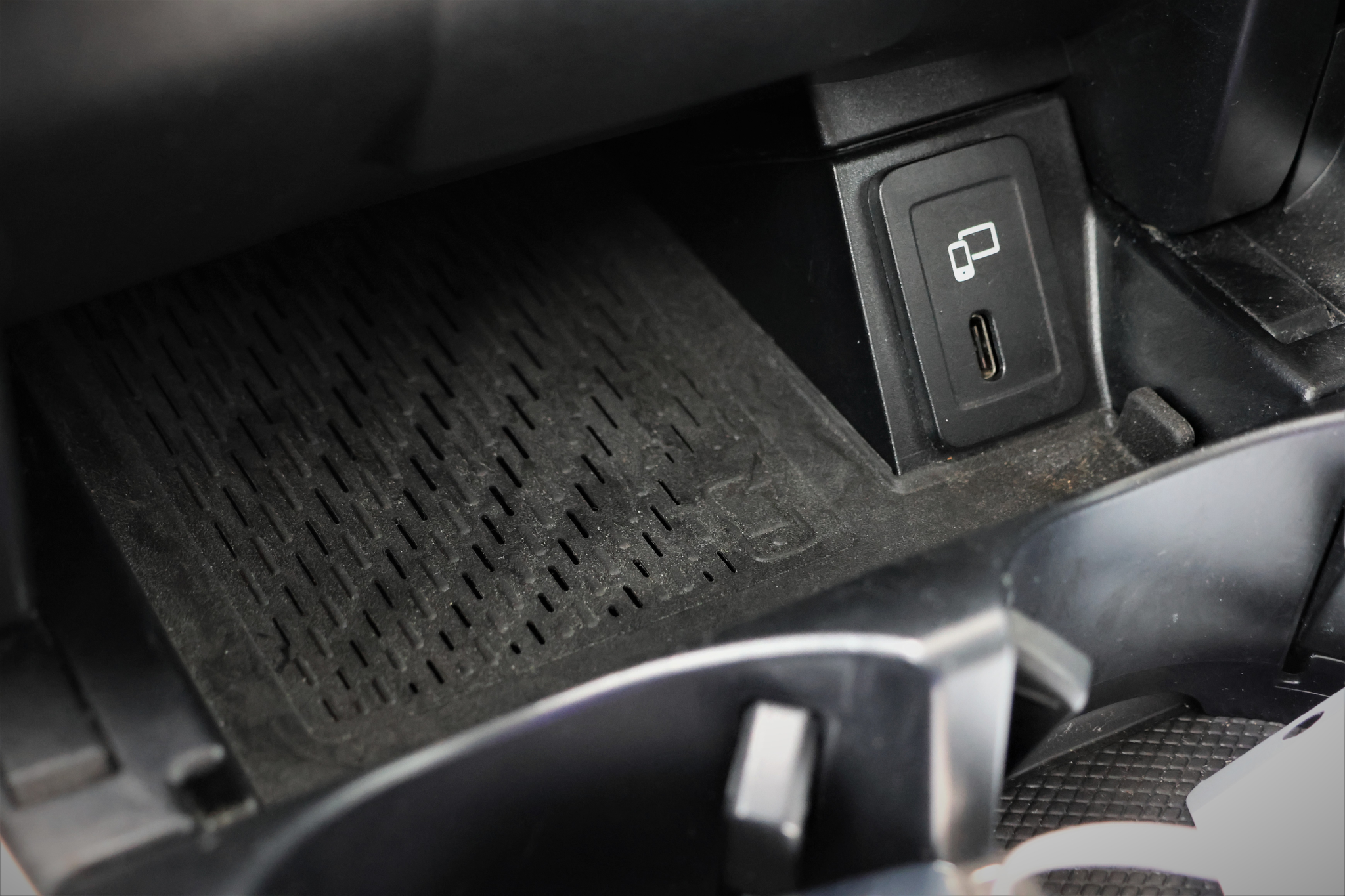 listing desktop thumbnail image 28