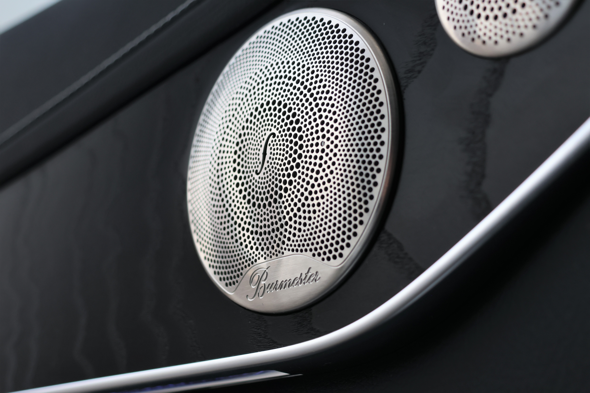 listing desktop thumbnail image 13