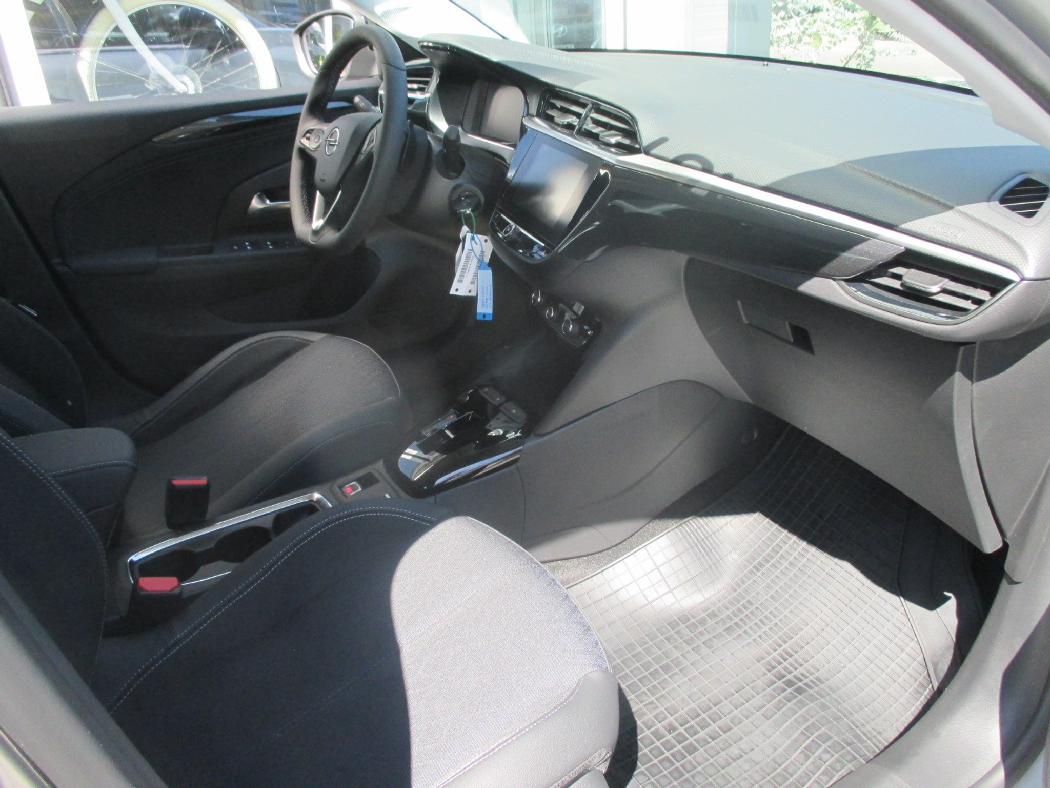 listing desktop thumbnail image 9