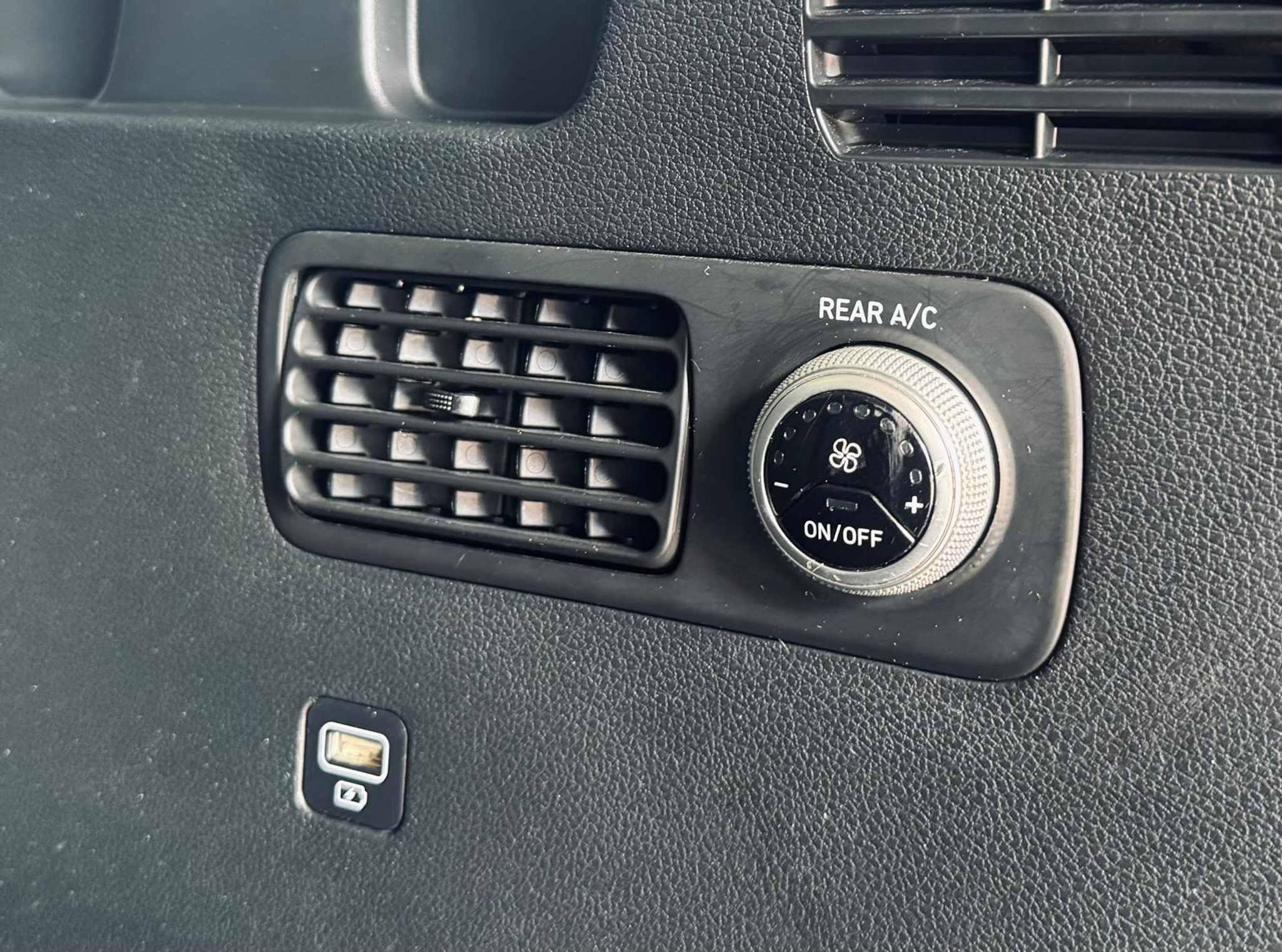 listing desktop thumbnail image 13