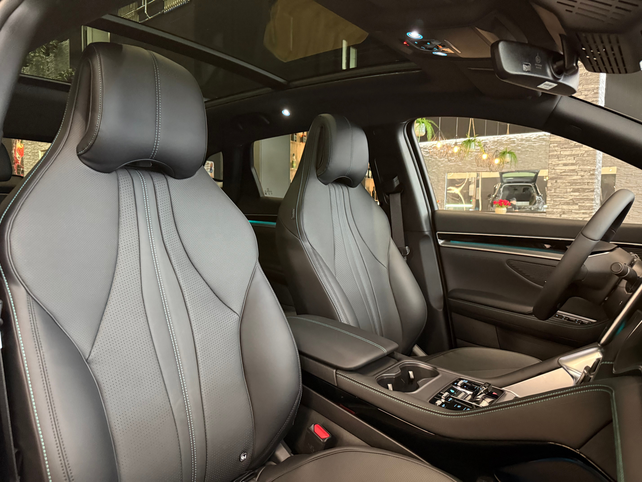 listing desktop thumbnail image 13