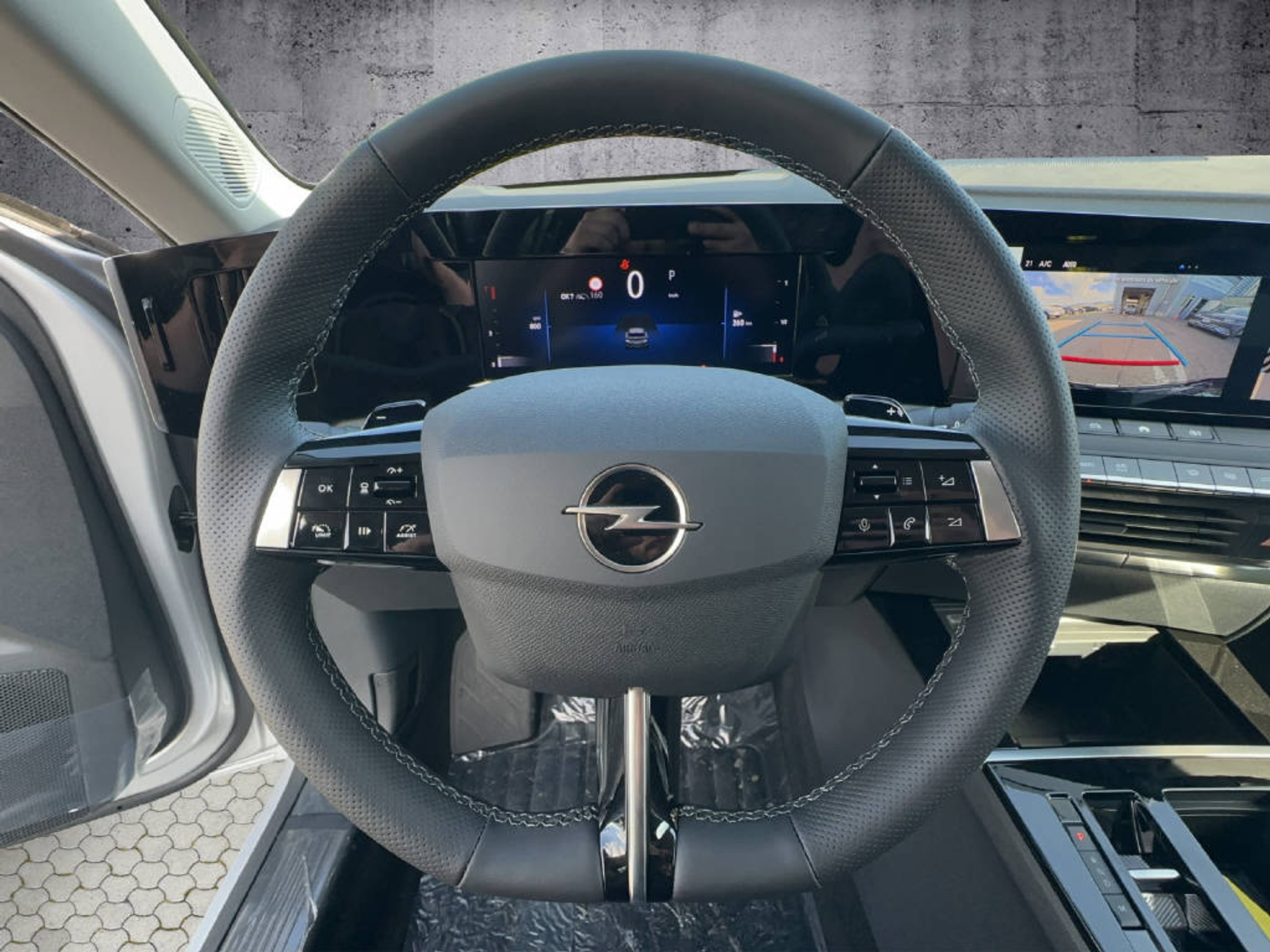 listing desktop thumbnail image 10