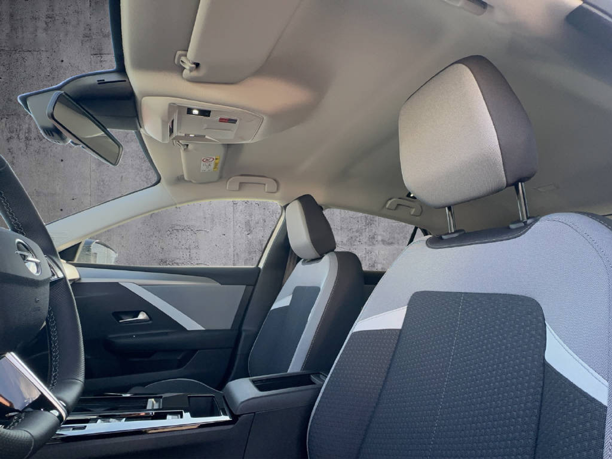 listing desktop thumbnail image 15