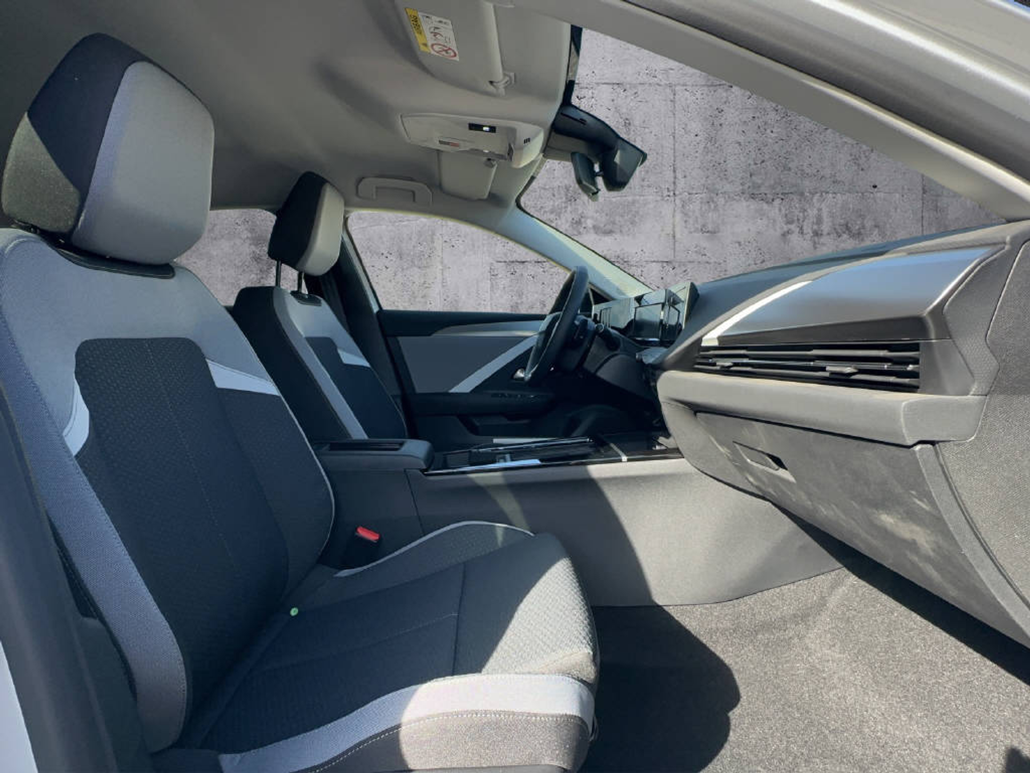 listing desktop thumbnail image 13