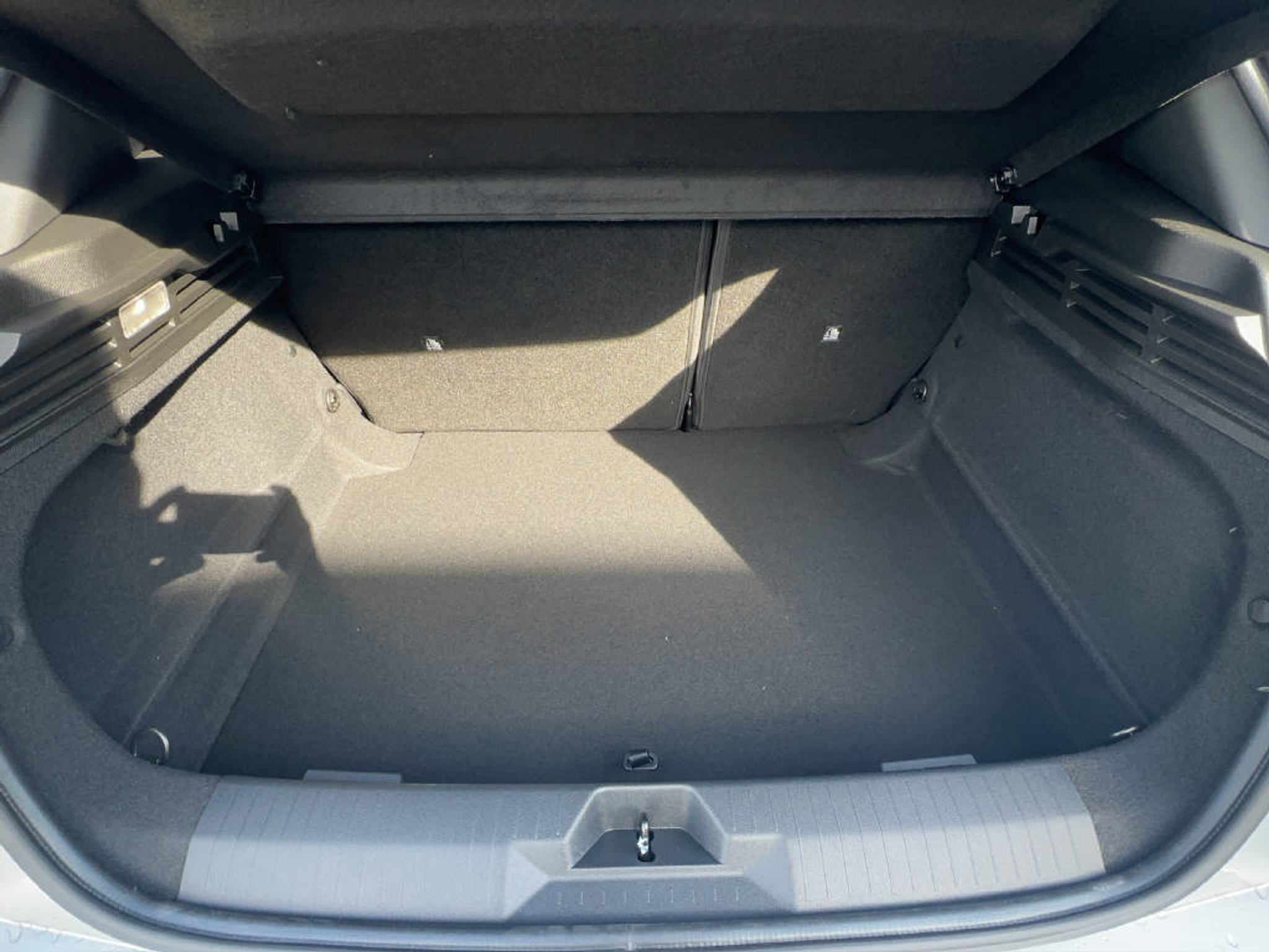 listing desktop thumbnail image 9