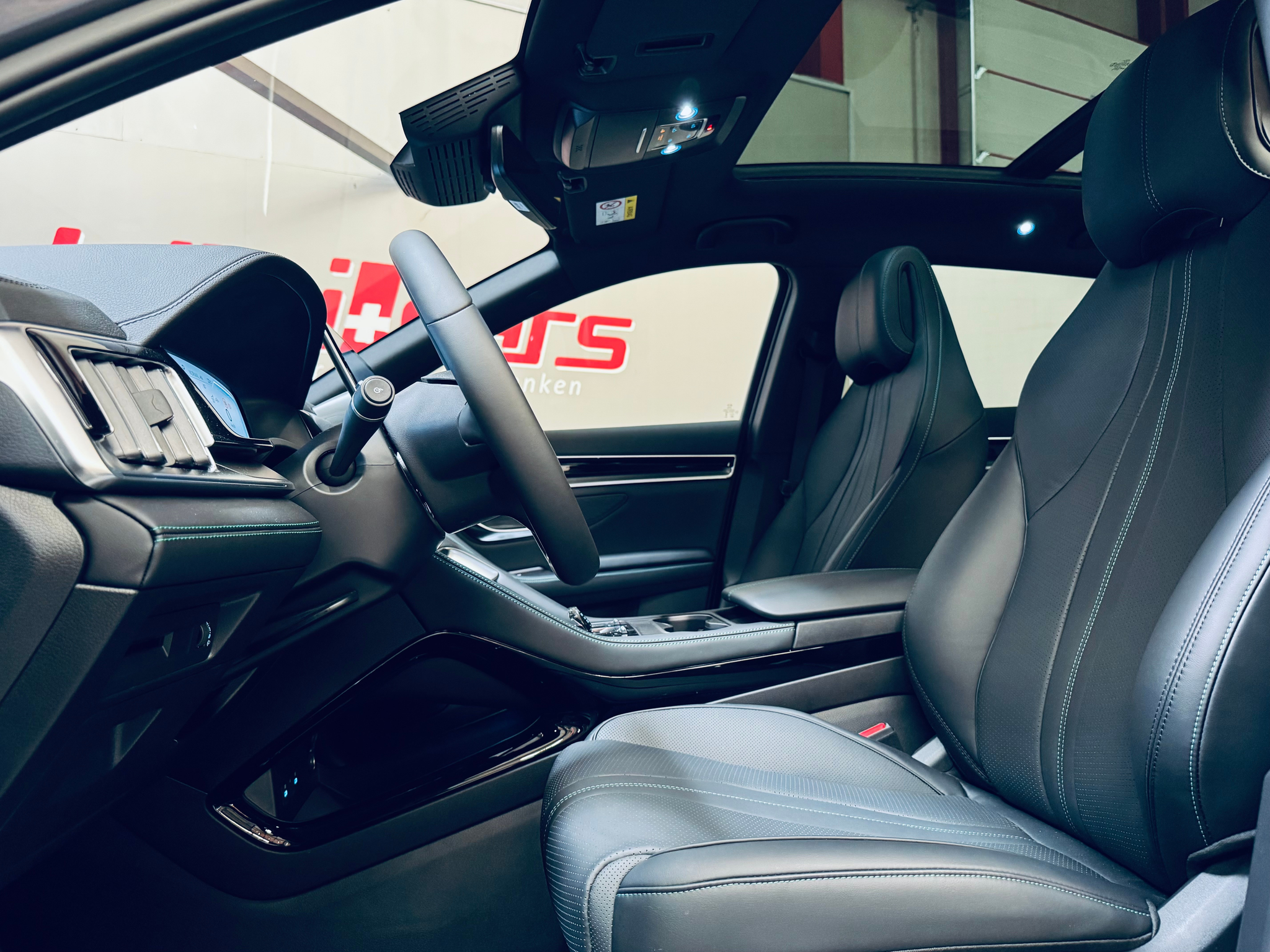 listing desktop thumbnail image 11