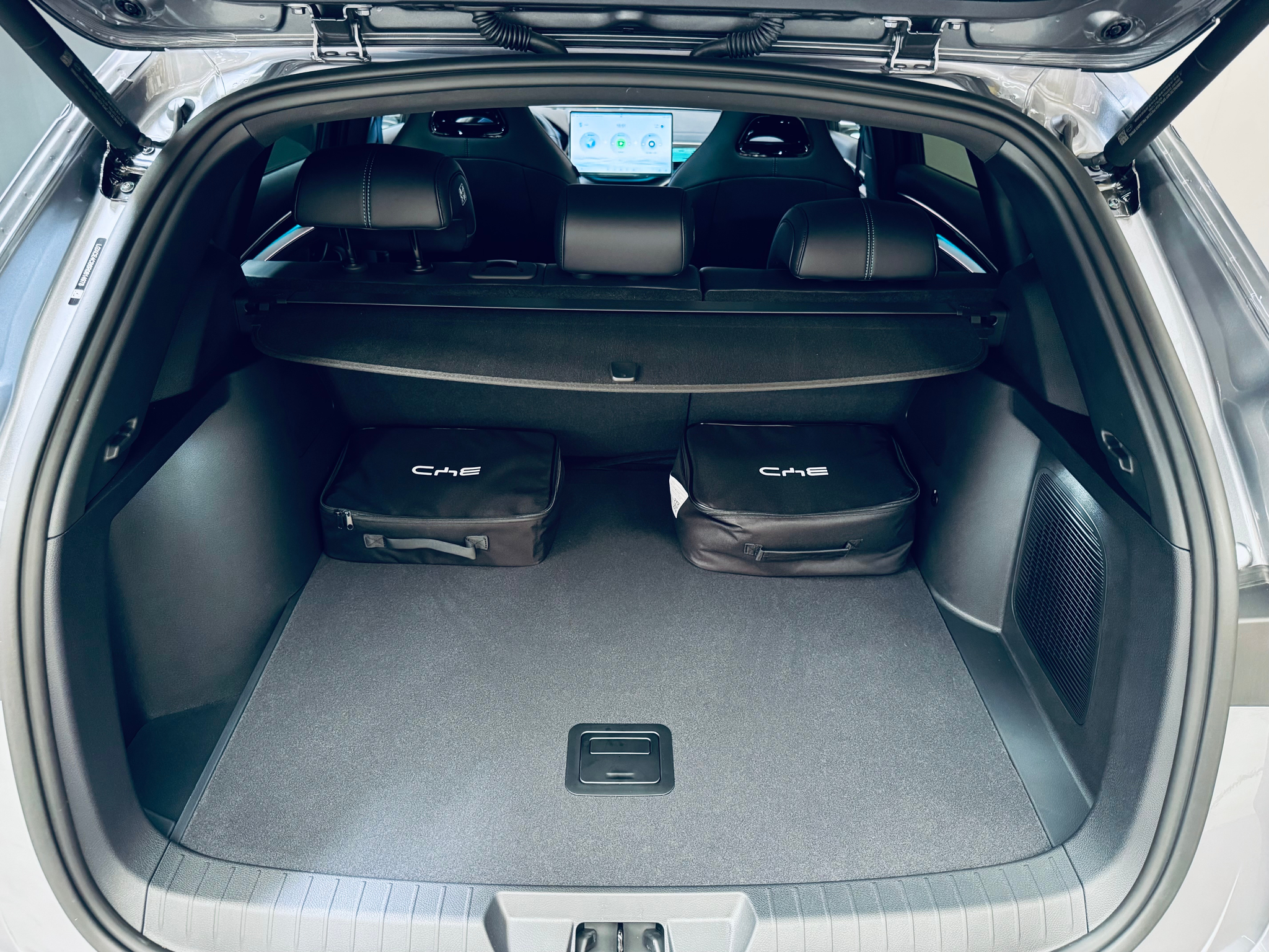 listing desktop thumbnail image 10