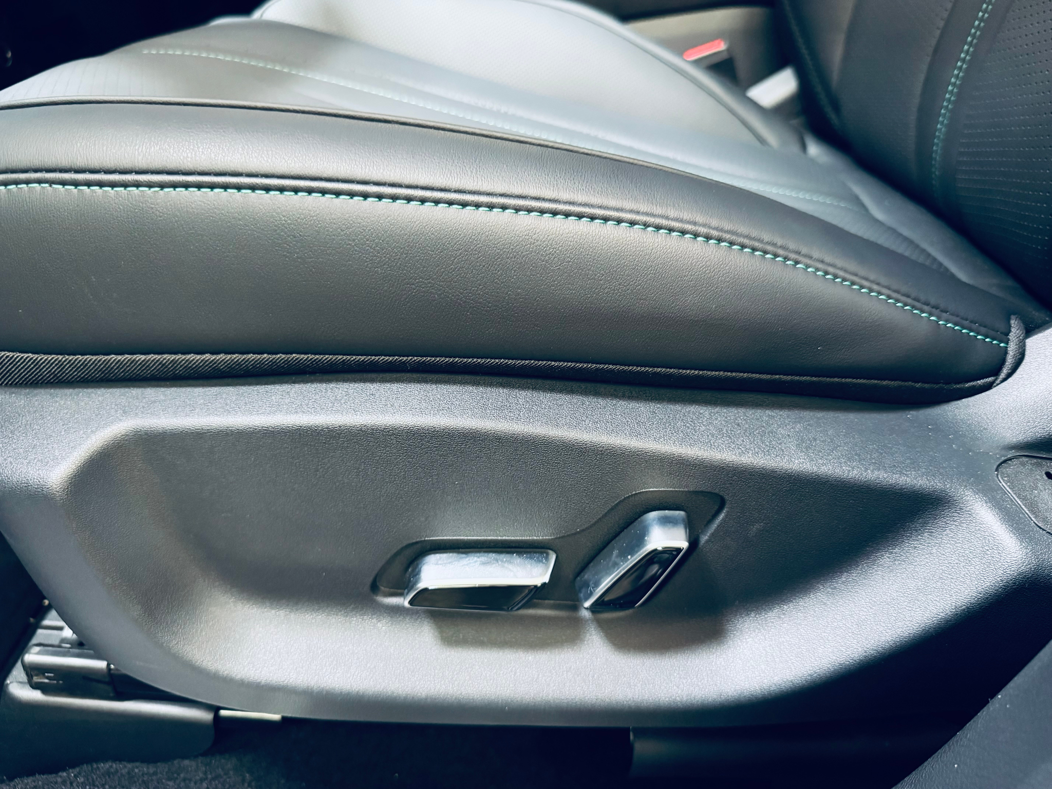 listing desktop thumbnail image 14