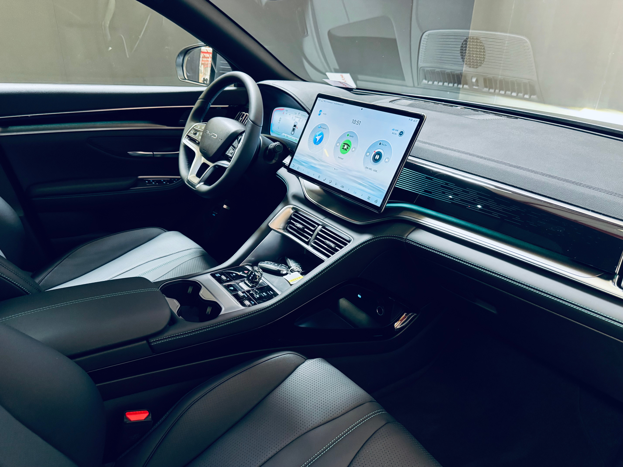 listing desktop thumbnail image 21