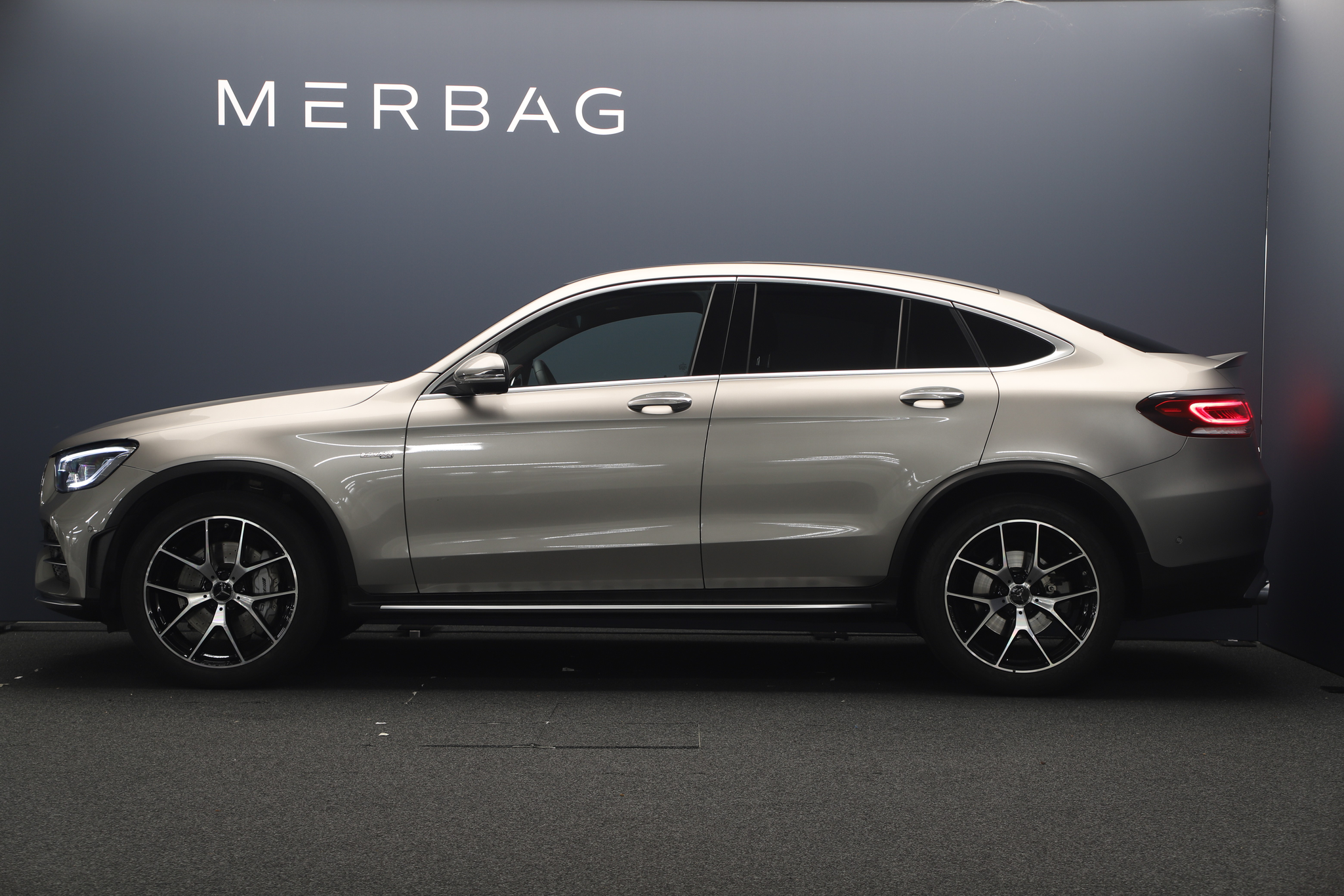 listing desktop thumbnail image 3