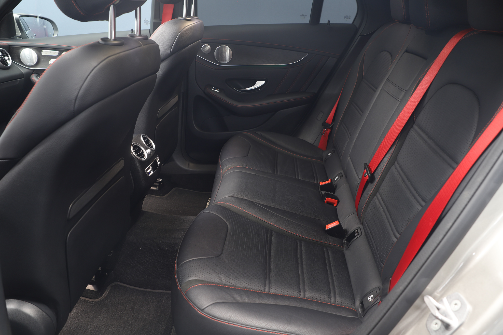 listing desktop thumbnail image 9