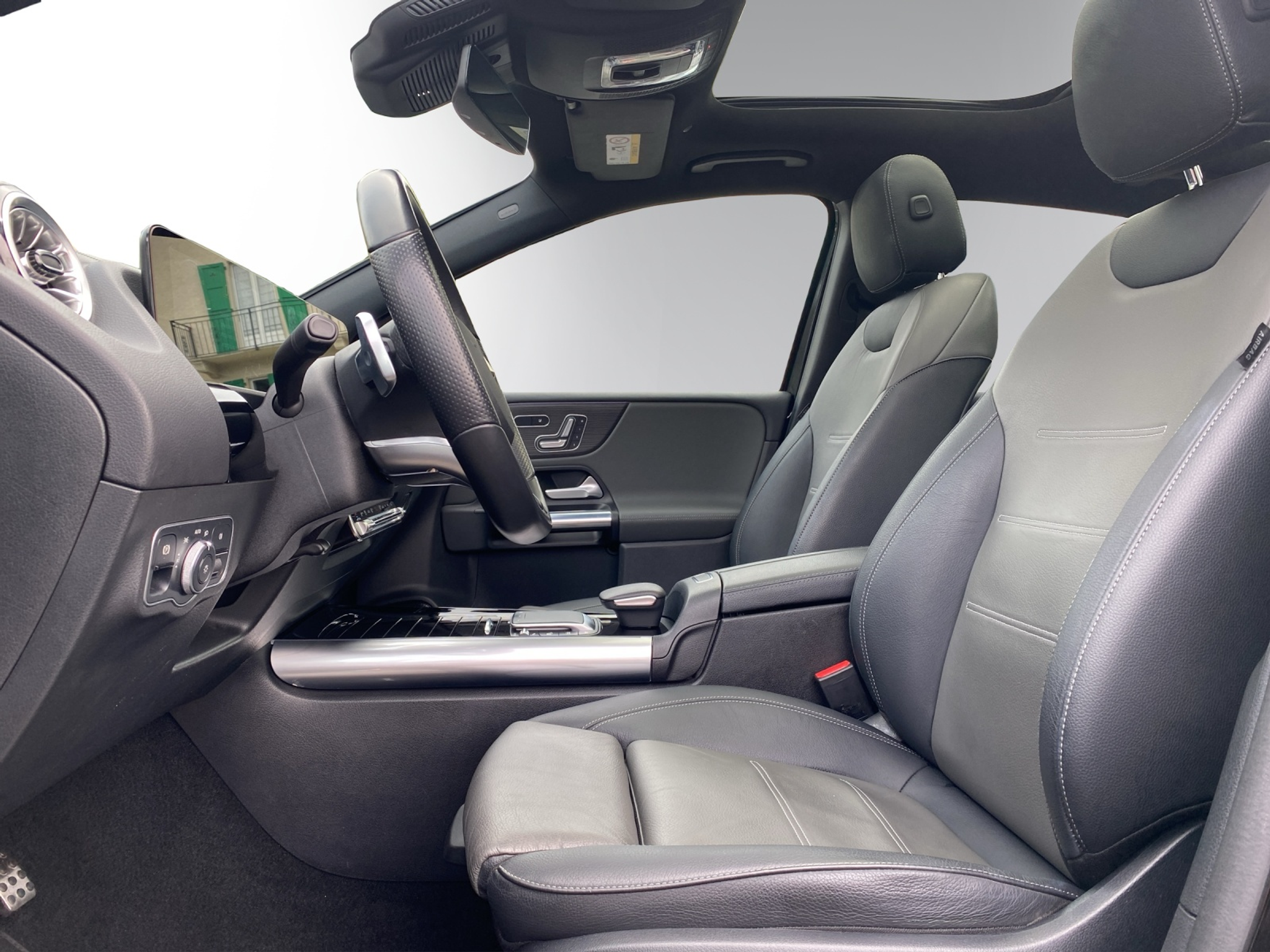 listing desktop thumbnail image 6